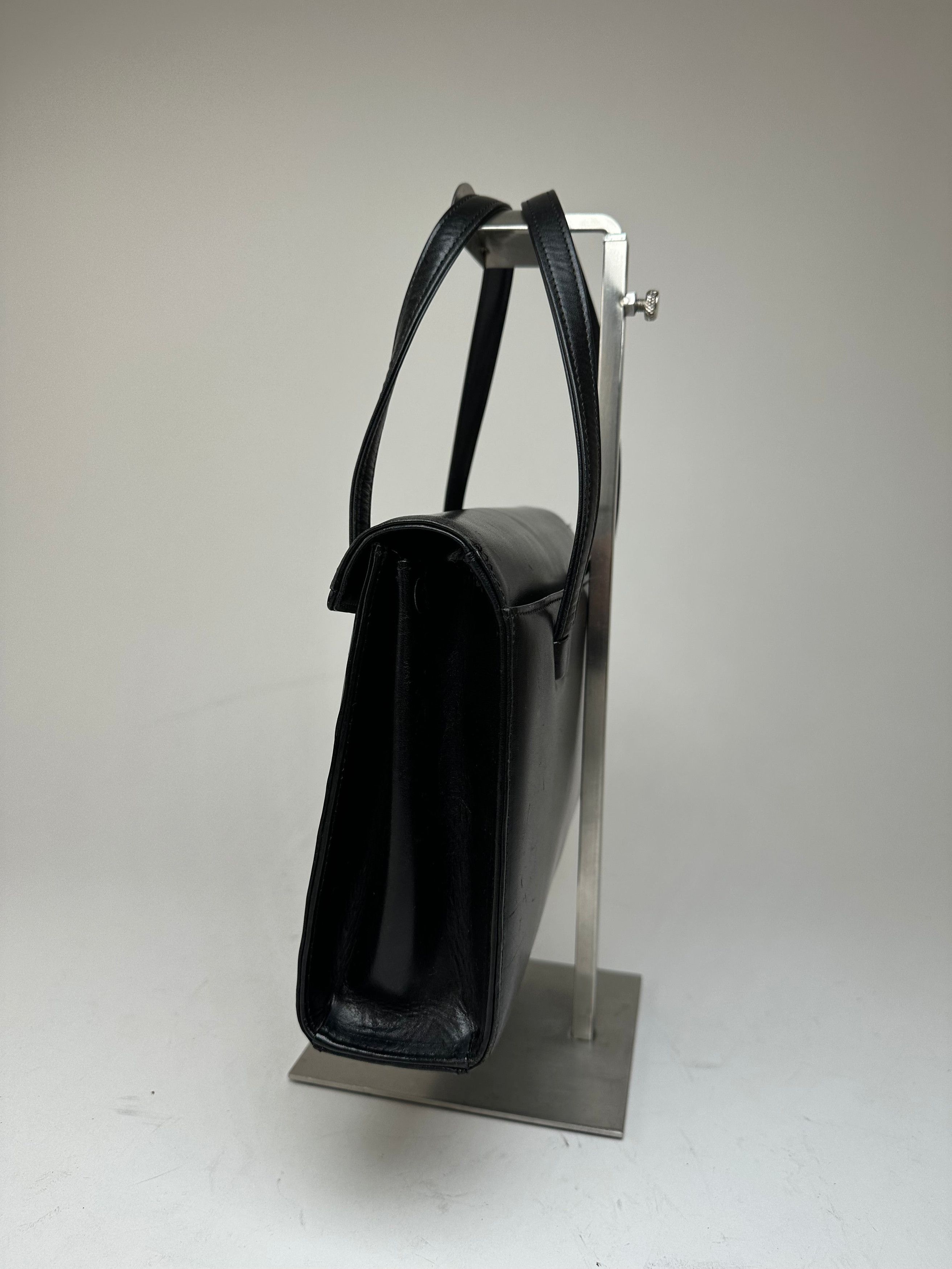 Givenchy Vintage Leather Handbag Black Size ONE SIZE - 6 Thumbnail