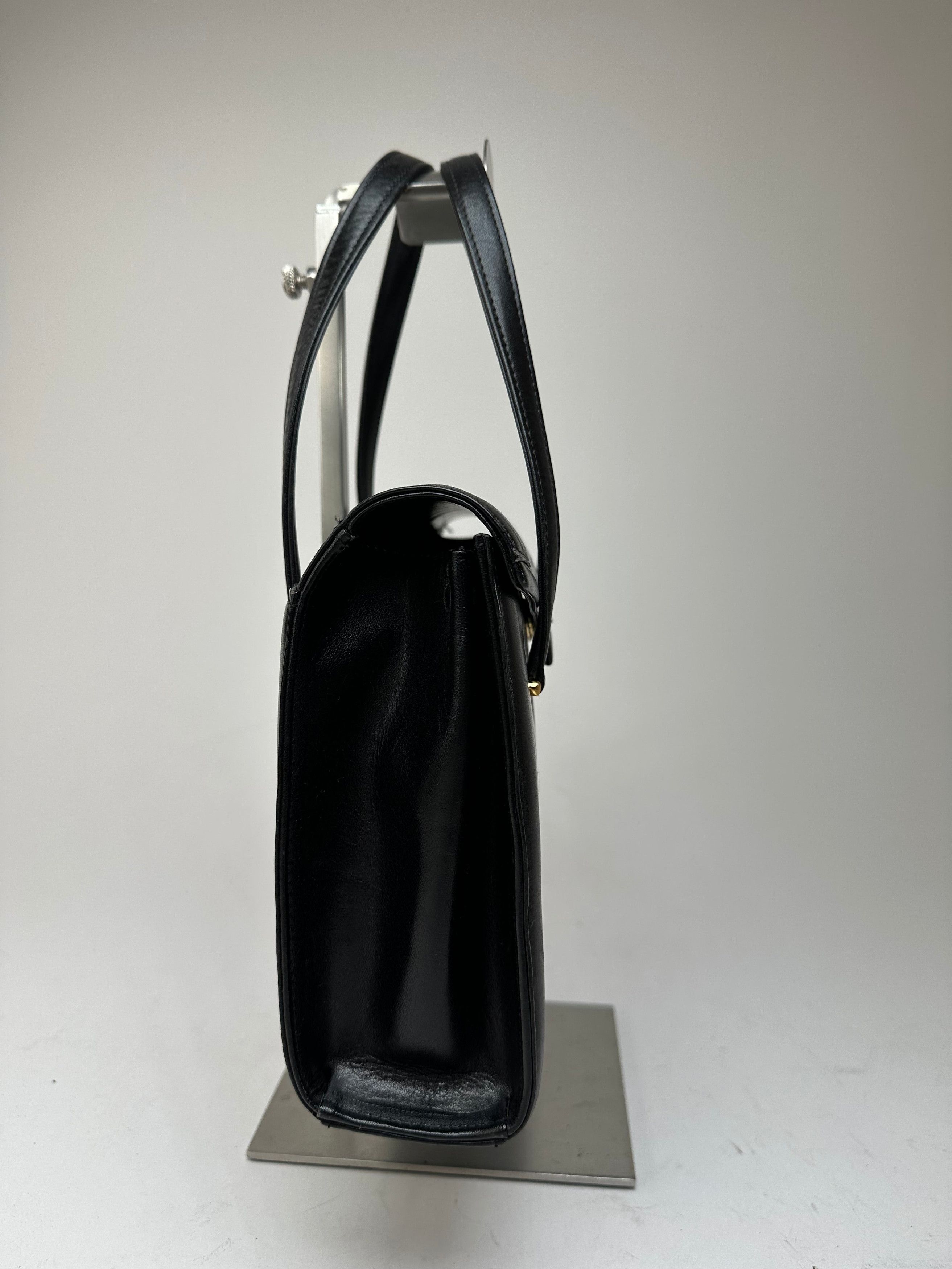 Givenchy Vintage Leather Handbag Black Size ONE SIZE - 8 Thumbnail