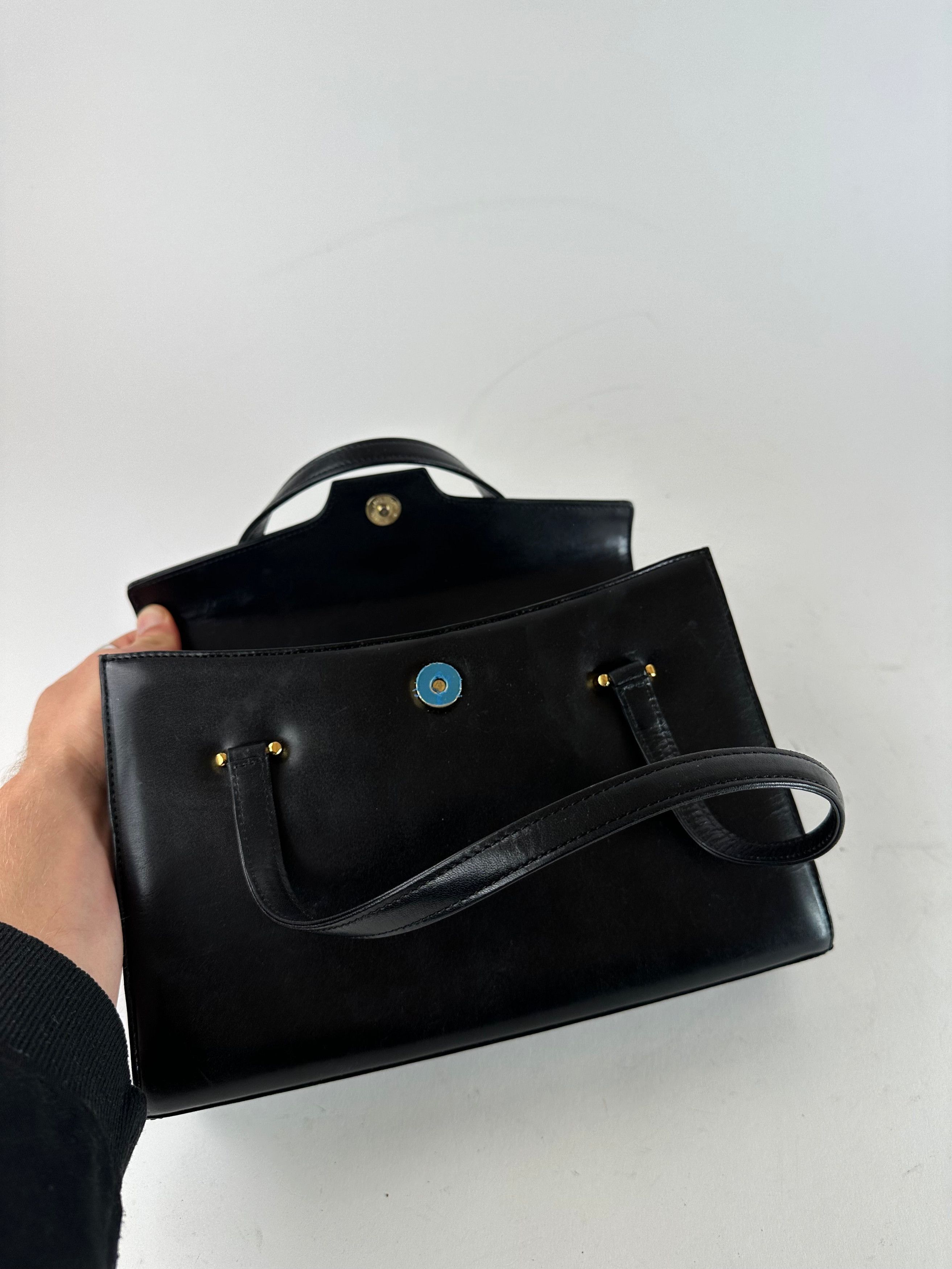Givenchy Vintage Leather Handbag Black Size ONE SIZE - 5 Thumbnail