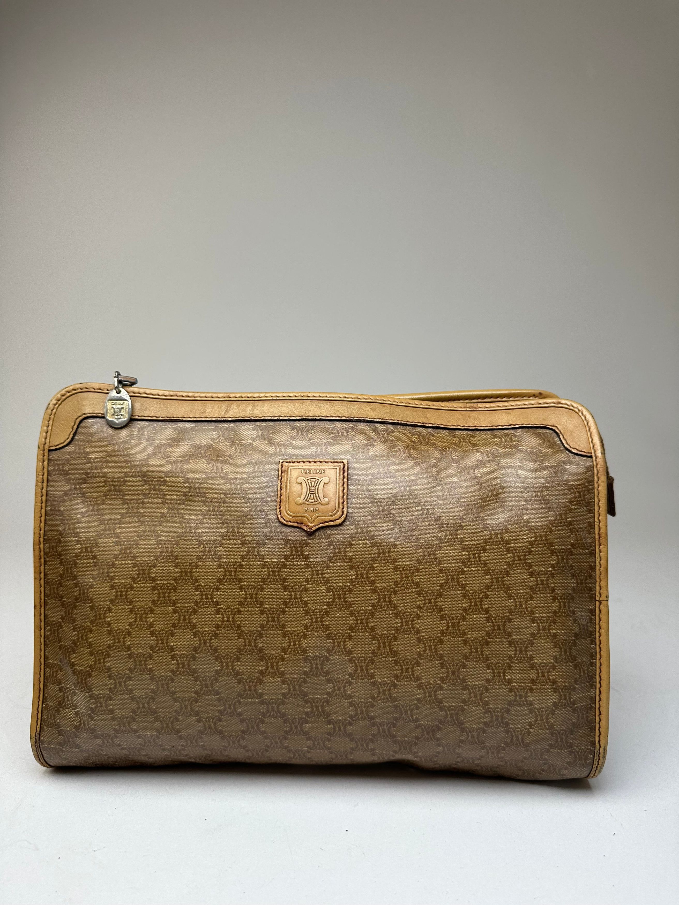 Celine Vintage Triomphe Monogram Leather Clutch Beige Gold Brown Size ONE SIZE - 15 Thumbnail