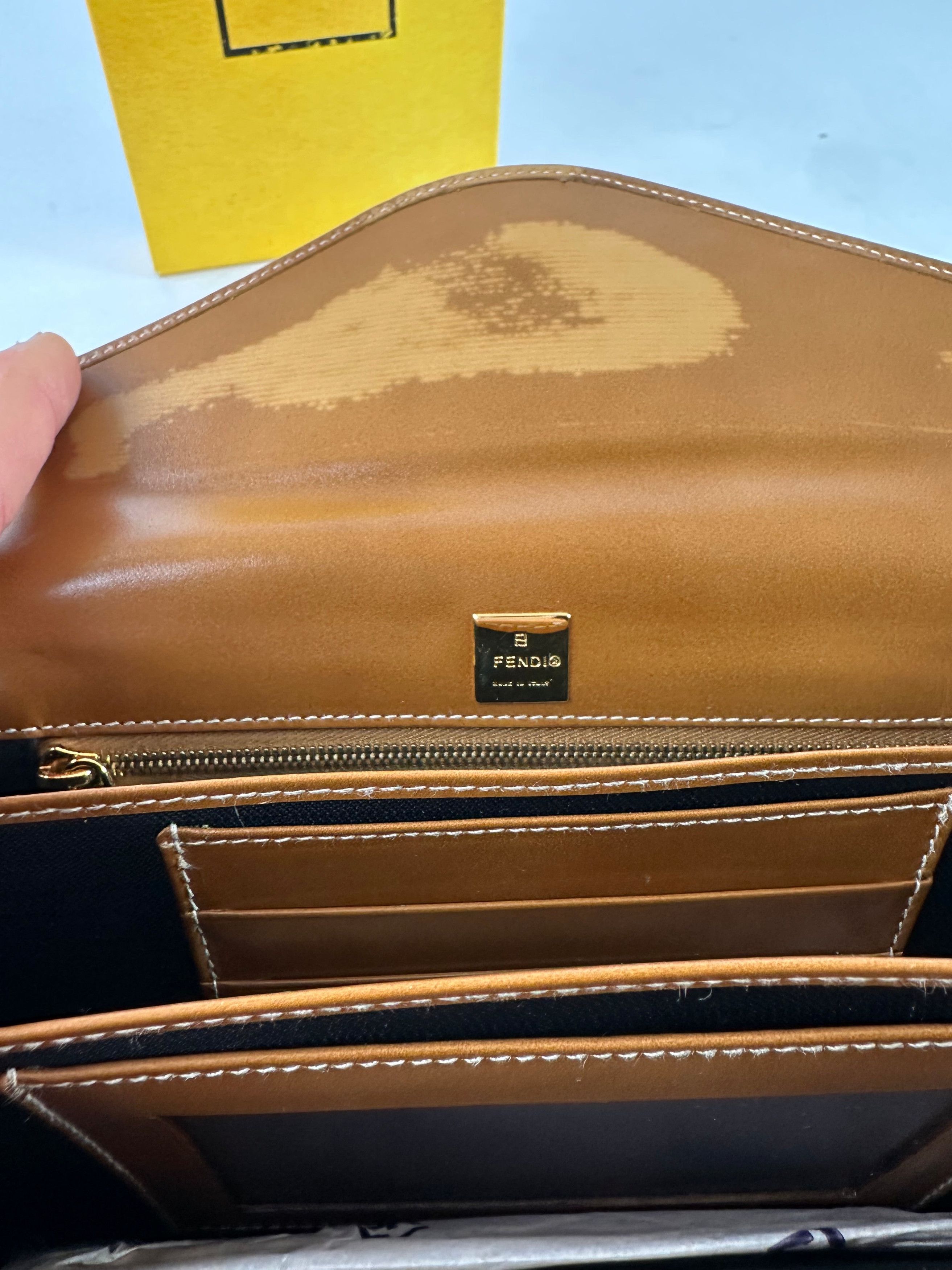 Fendi Vintage Roma Leather Checked Clutch Brown Size ONE SIZE - 5 Thumbnail