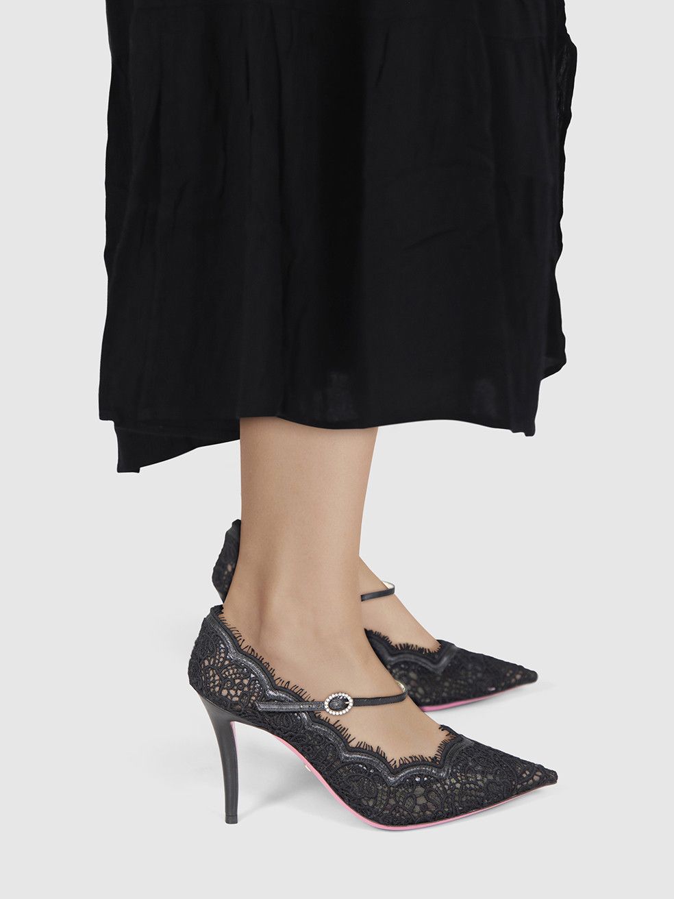 Gucci Black Lace Pointed Toe Heels Size US 8 / IT 38 - 2 Thumbnail