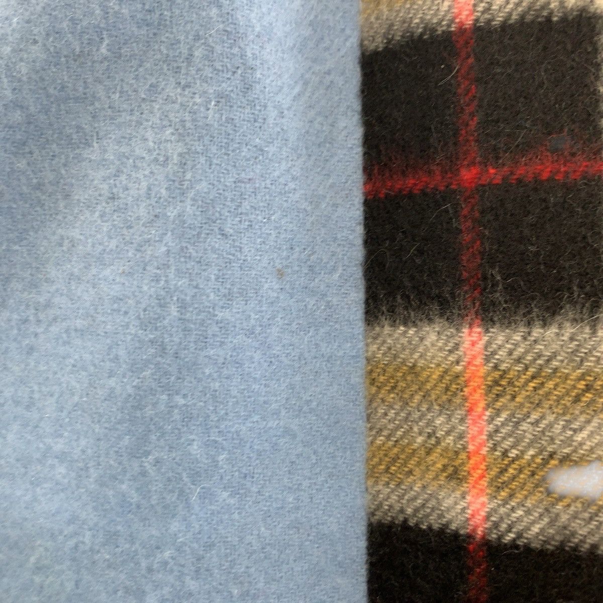 Burberry Burberry Burberry Cashmere Scarf Textile Scarf 8007292 DUTY FREE for USA Size ONE SIZE - 5 Thumbnail