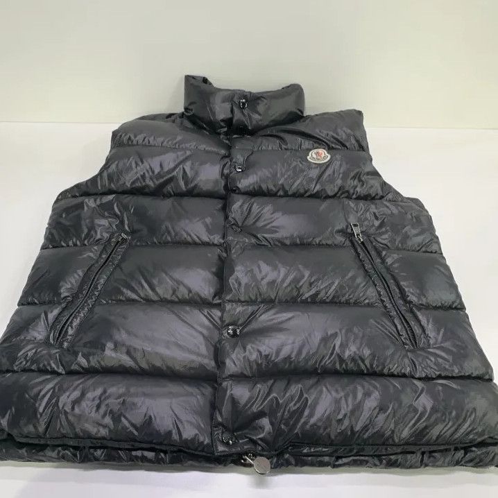 Moncler Moncler FW21 Tib Logo Paint Finish Down Vest Size US XXL / EU 58 / 5 - 10 Thumbnail