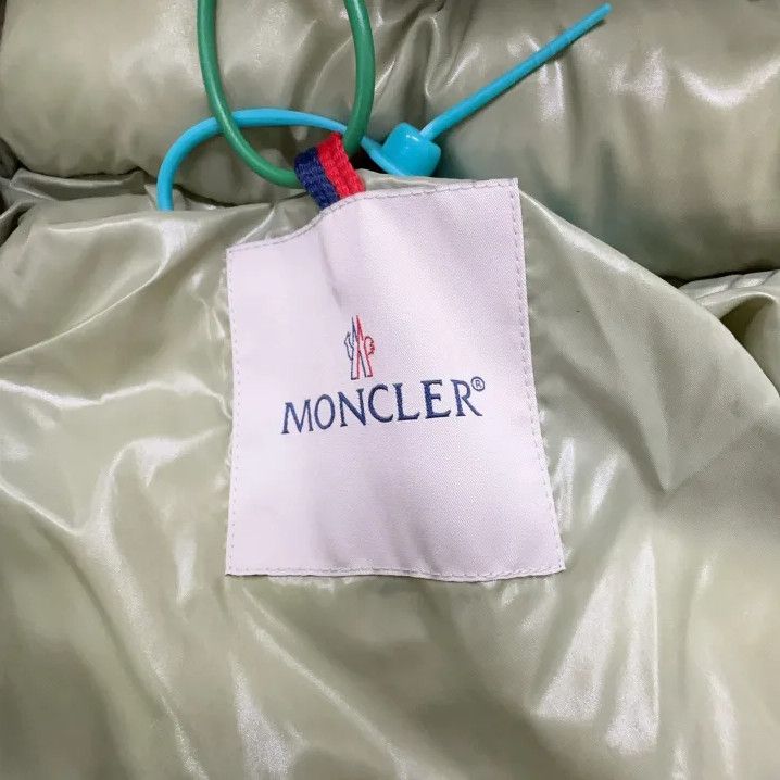 Moncler Moncler Kids Solid Zip Hooded Long Sleeve Jacket Size US M / EU 48-50 / 2 - 5 Thumbnail