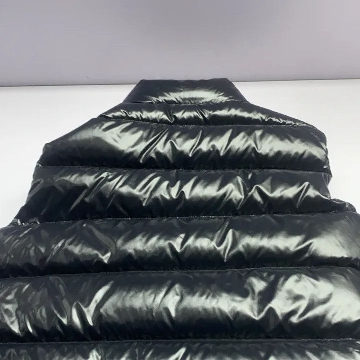 Moncler Moncler Kids Black Puffer Vest with Badge Size US L / EU 52-54 / 3 - 6 Thumbnail