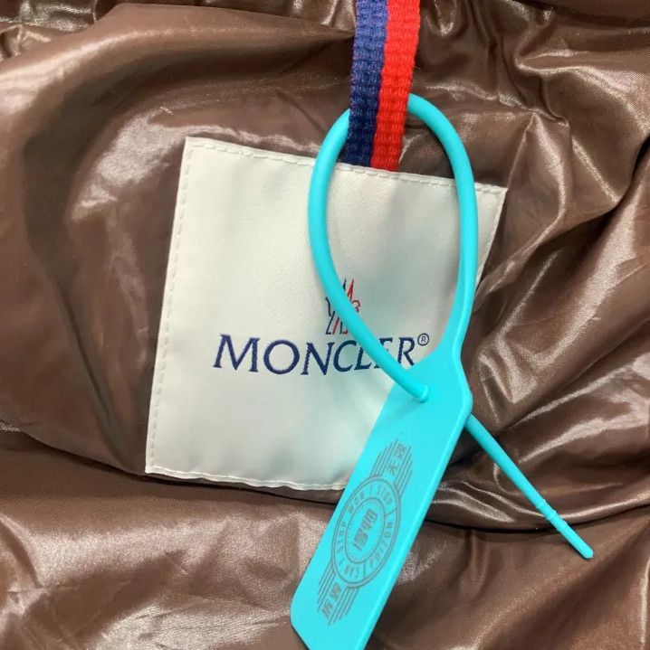 Moncler Moncler Parana Detachable Hood Short Down Jacket Size US M / EU 48-50 / 2 - 4 Thumbnail