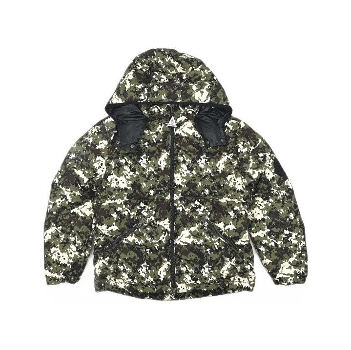 Moncler Moncler Camo Green Zip Casual Jacket Unisex Size US S / EU 44-46 / 1 - 2 Thumbnail