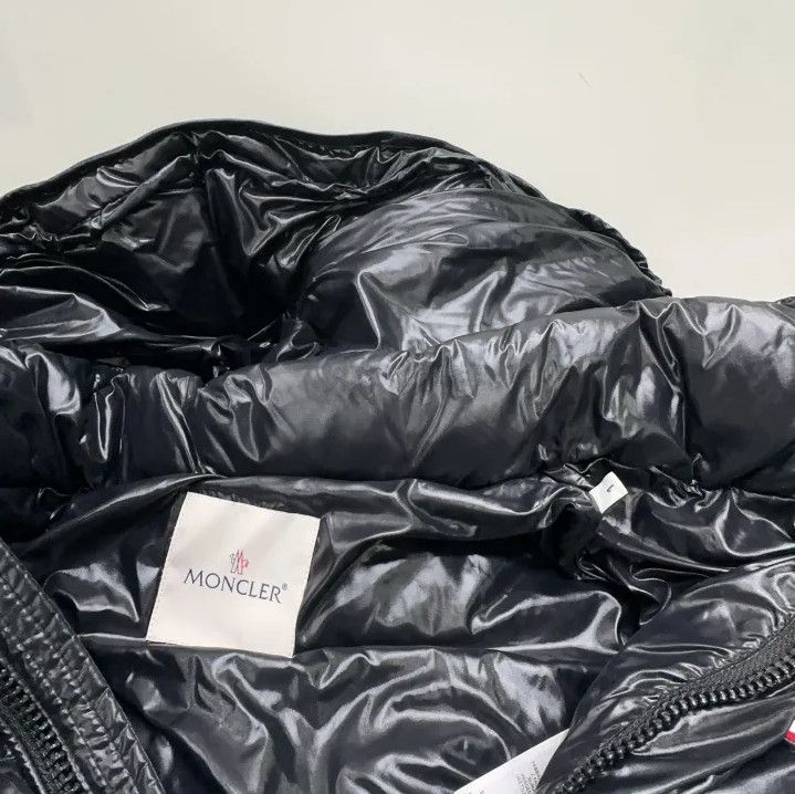Moncler Moncler Solid Hooded Warm Coat Size US S / EU 44-46 / 1 - 4 Thumbnail