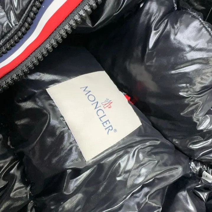 Moncler Moncler Montbeliard Short Hooded Down Jacket Size US S / EU 44-46 / 1 - 5 Thumbnail
