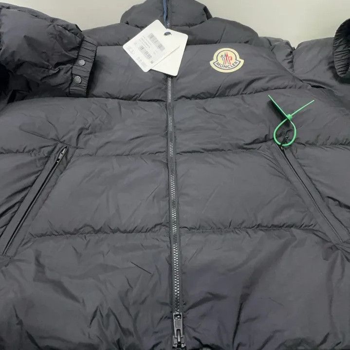 Moncler Moncler Citala Logo Patch Short Puffer Jacket Size US XXL / EU 58 / 5 - 5 Thumbnail