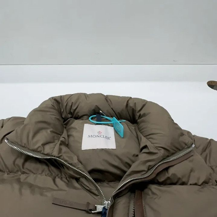 Moncler Moncler Besbre Short Zip Stand-Collar Down Jacket Size US L / EU 52-54 / 3 - 7 Thumbnail