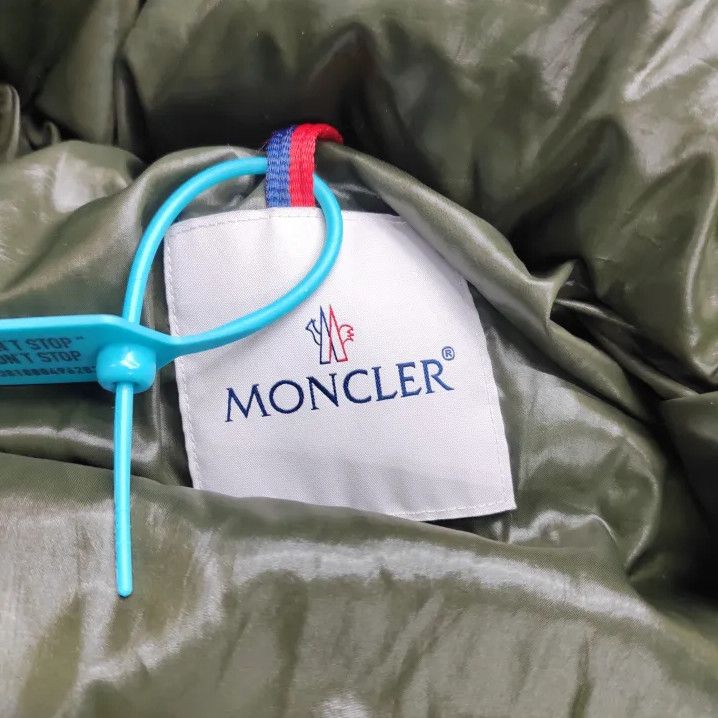 Moncler Moncler Maya Series Down Hooded Short Jacket Size US M / EU 48-50 / 2 - 3 Thumbnail