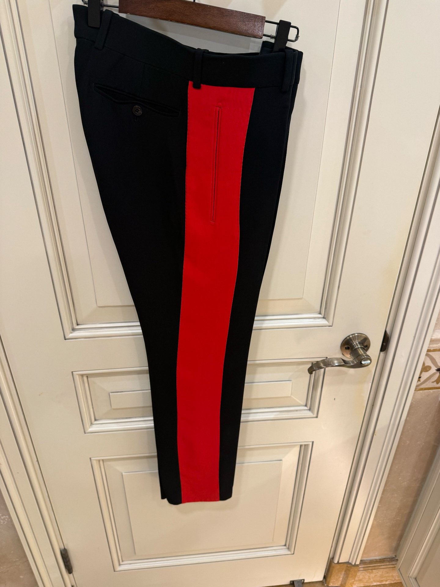 Alexander McQueen Alexander McQueen Red Trim Trousers 46 Size US 30 / EU 46 - 2 Thumbnail