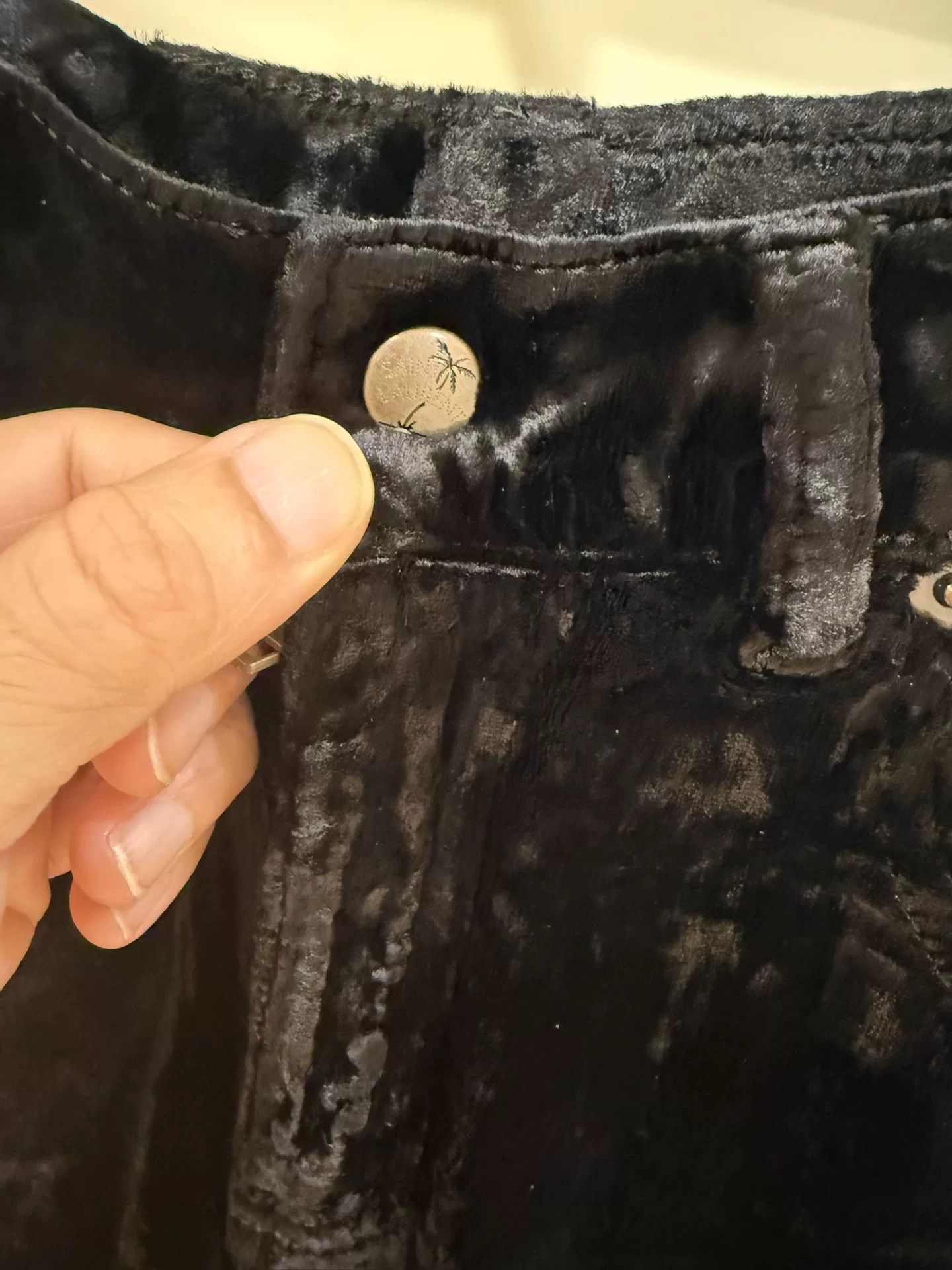 Saint Laurent Paris Saint Laurent Paris Black Velvet Jeans 30 Size US 30 / EU 46 - 2 Thumbnail