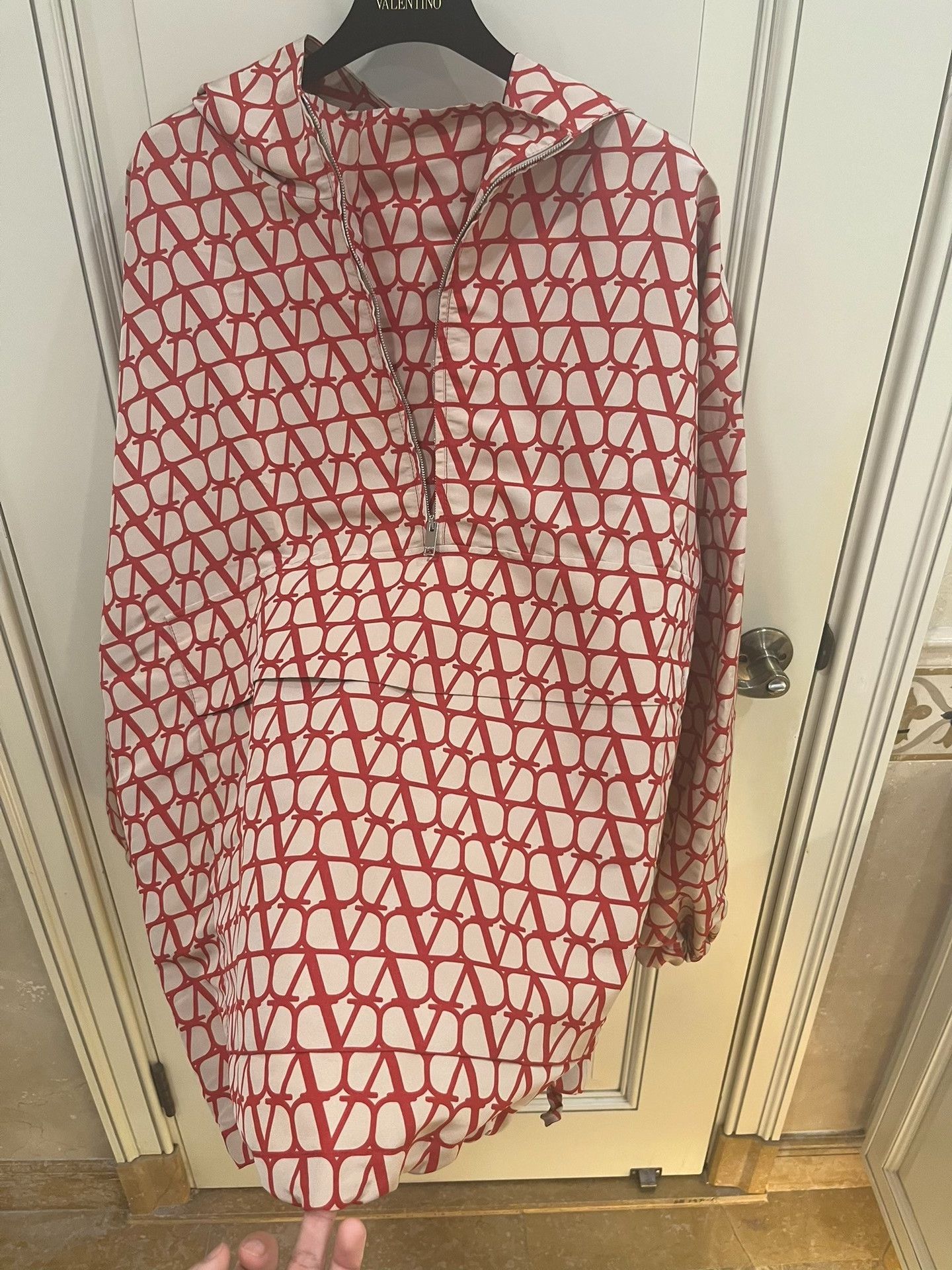 Valentino Valentino Red Logo Print Silk Hooded Jacket Size US S / EU 44-46 / 1 - 8 Thumbnail