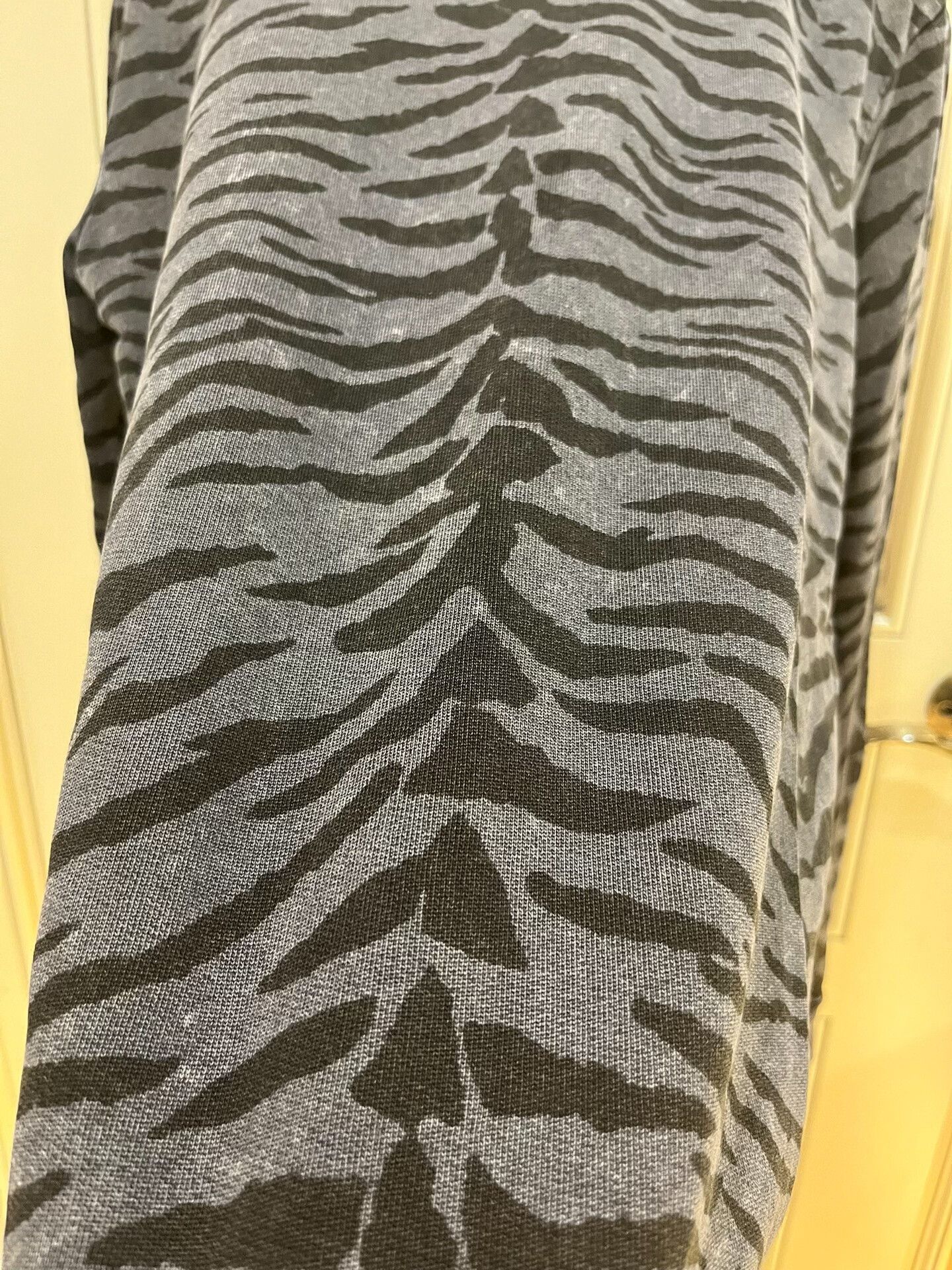 Saint Laurent Paris Saint Laurent Gray Tiger Stripe Crewneck Sweatshirt Size US M / EU 48-50 / 2 - 4 Thumbnail
