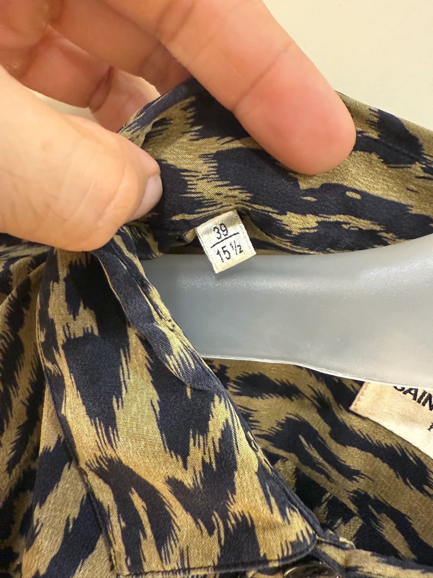 Saint Laurent Paris Saint Laurent Leopard Silk Shirt Size US M / EU 48-50 / 2 - 5 Thumbnail
