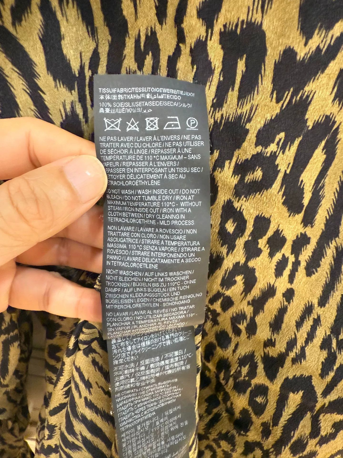 Saint Laurent Paris Saint Laurent Leopard Silk Shirt Size US M / EU 48-50 / 2 - 7 Thumbnail