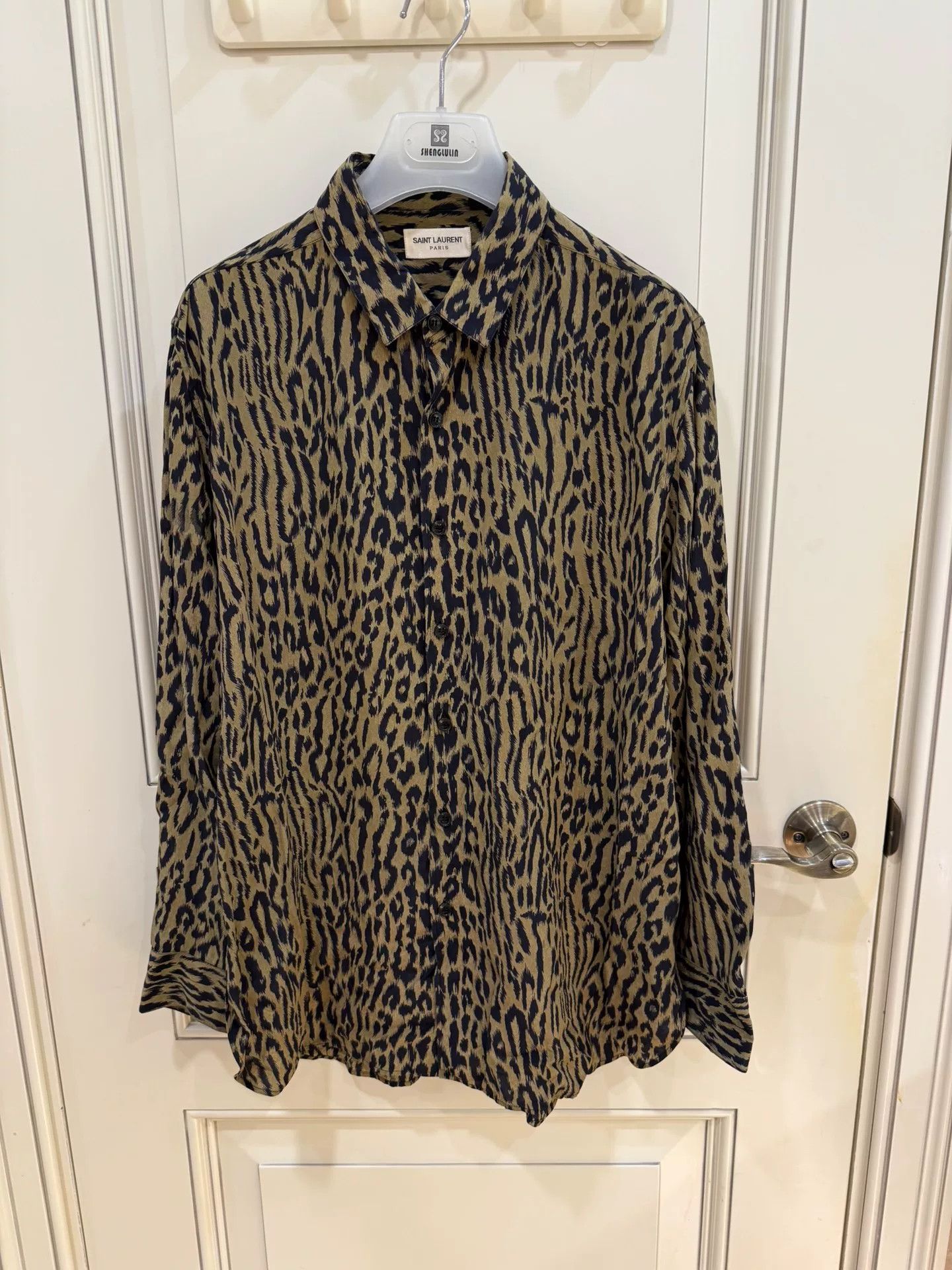Saint Laurent Paris Saint Laurent Leopard Silk Shirt Size US M / EU 48-50 / 2 - 3 Thumbnail