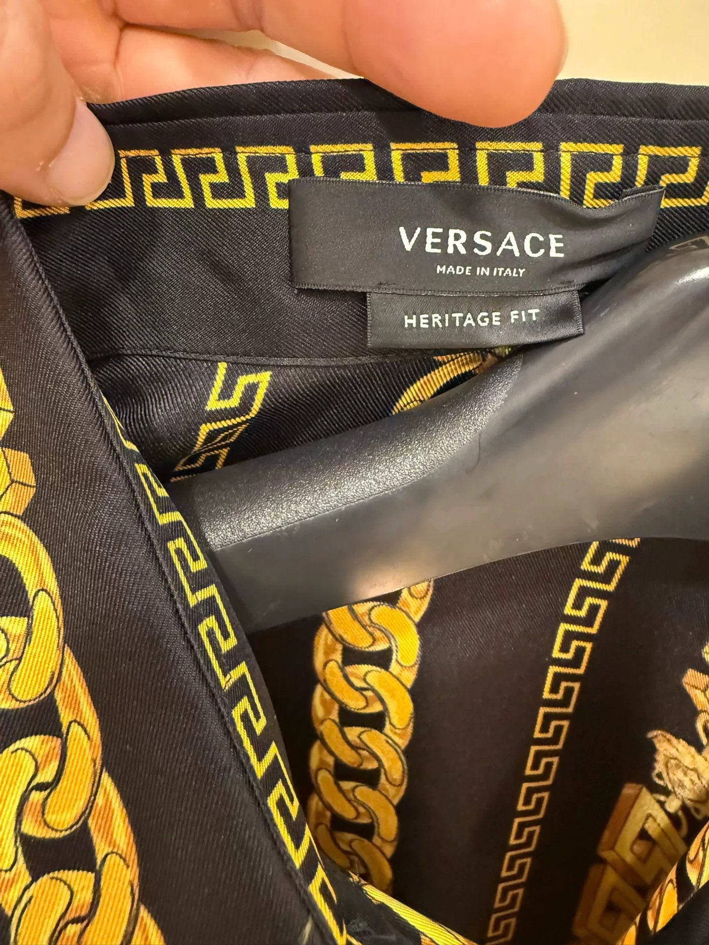 Versace Versace Classic Black Gold Chain Silk Shirt Size US M / EU 48-50 / 2 - 4 Thumbnail