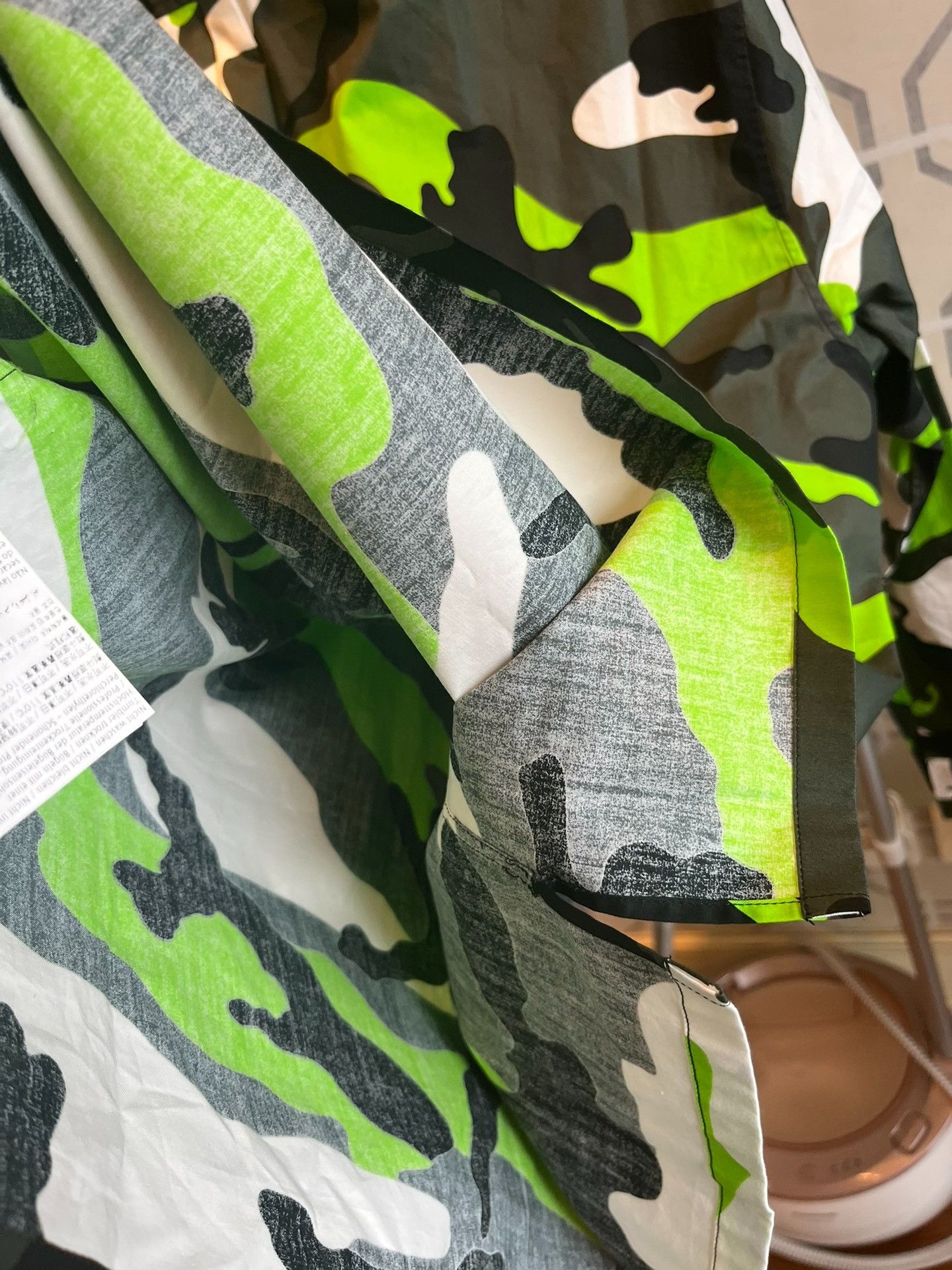 Valentino Valentino Fluorescent Green Camo Oversized Shirt Size US M / EU 48-50 / 2 - 8 Thumbnail