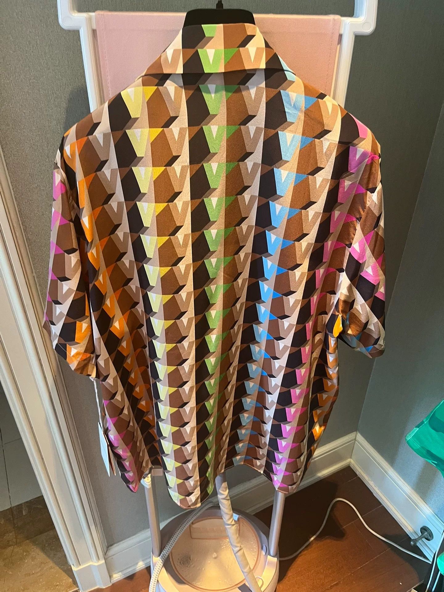 Valentino Valentino V Logo Print Silk Shirt Size US S / EU 44-46 / 1 - 7 Thumbnail