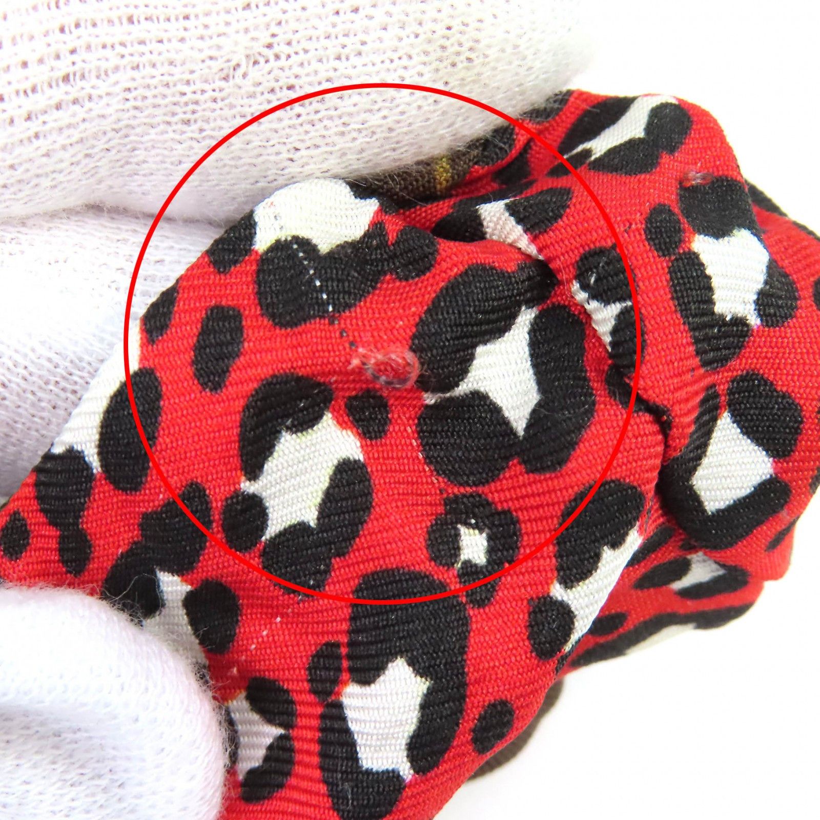 Louis Vuitton Louis Vuitton Louis Vuitton Chou Chou Be Mindful Monogram Silk Hair Scrunchie Textile Other M77011 DUTY FREE for USA Size ONE SIZE - 6 Thumbnail