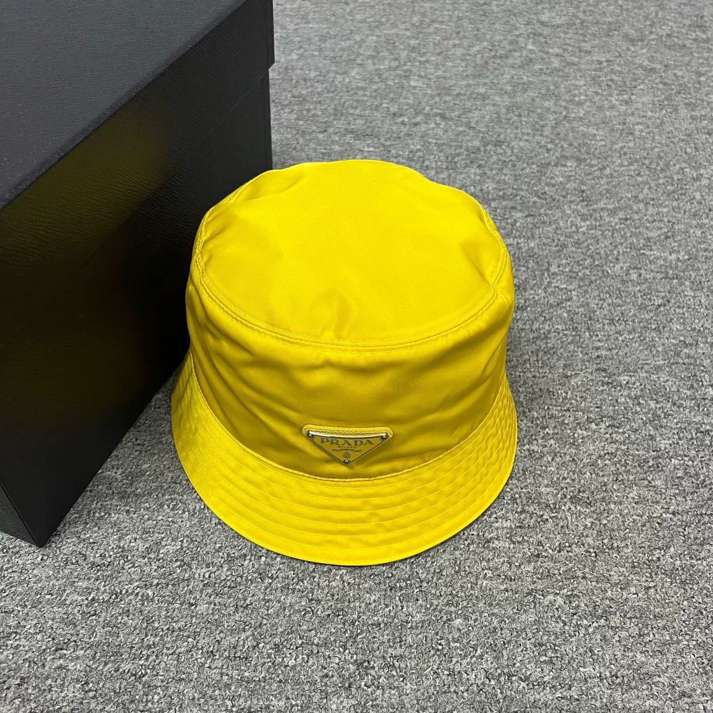 Prada Prada Triangle Logo Nylon Bucket Hat Yellow Size ONE SIZE - 2 Thumbnail