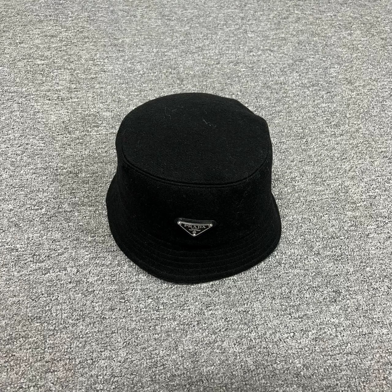 Prada Prada Triangle Logo Black Wool Fisherman Hat M Size ONE SIZE - 2 Thumbnail