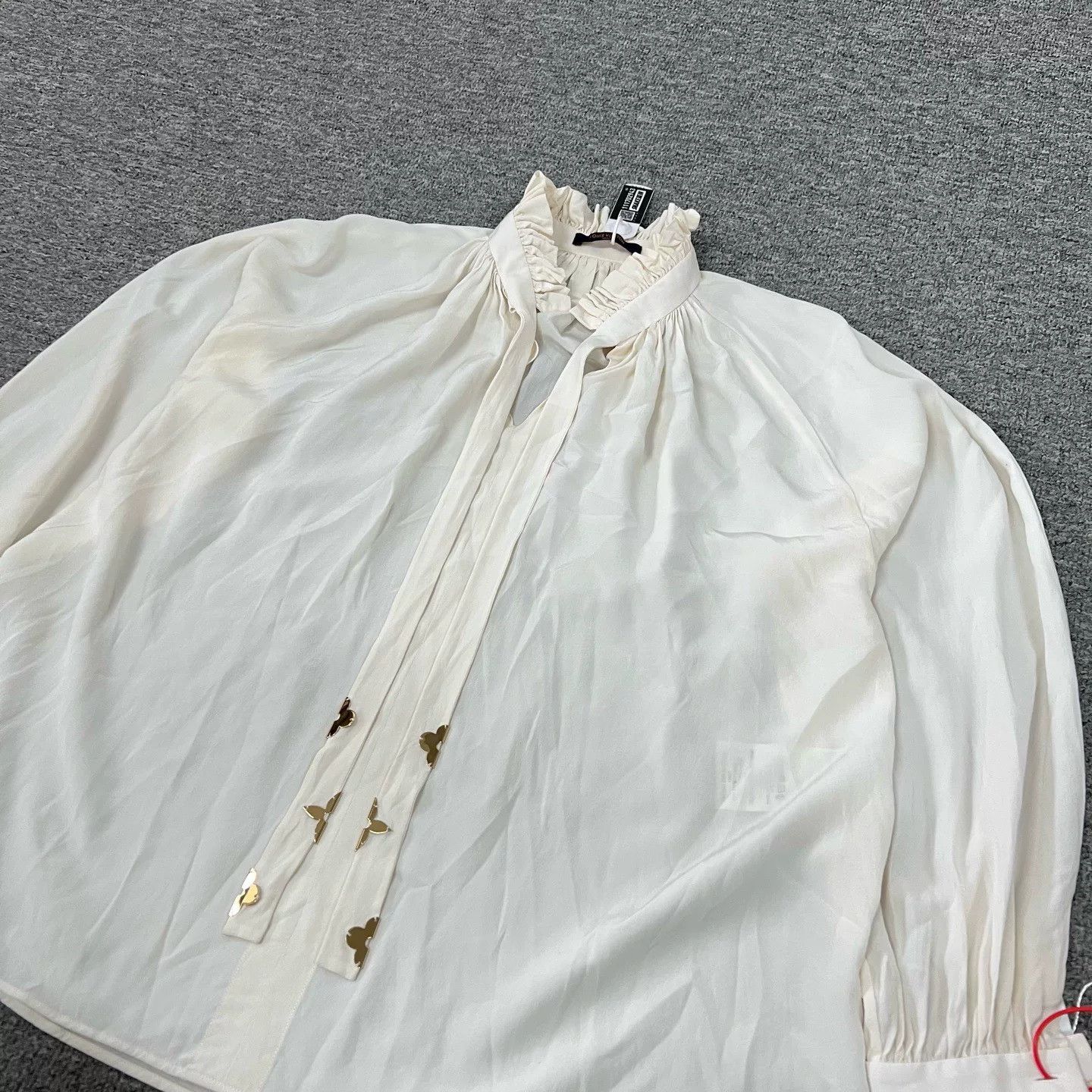Louis Vuitton Louis Vuitton Silk Tie Shirt Size M / US 6-8 / IT 42-44 - 7 Thumbnail