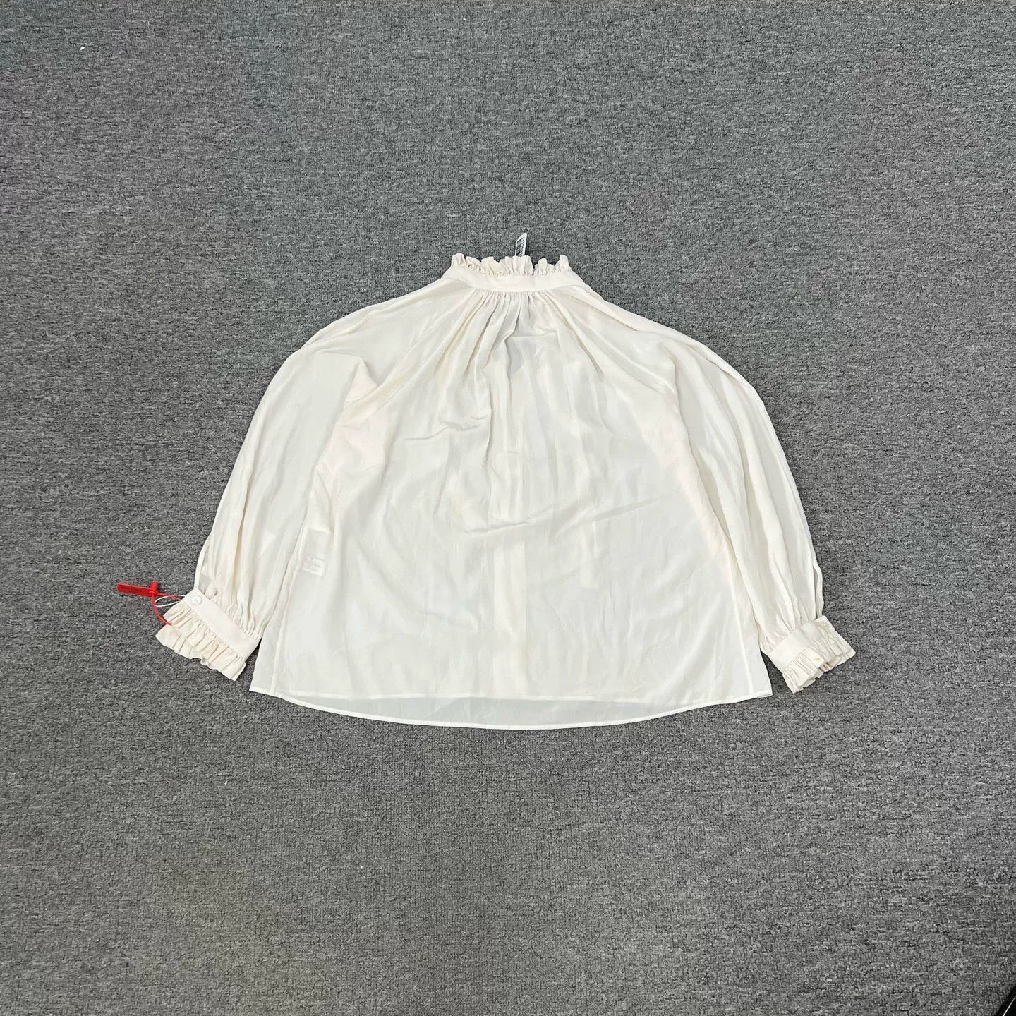 Louis Vuitton Louis Vuitton Silk Tie Shirt Size M / US 6-8 / IT 42-44 - 2 Thumbnail