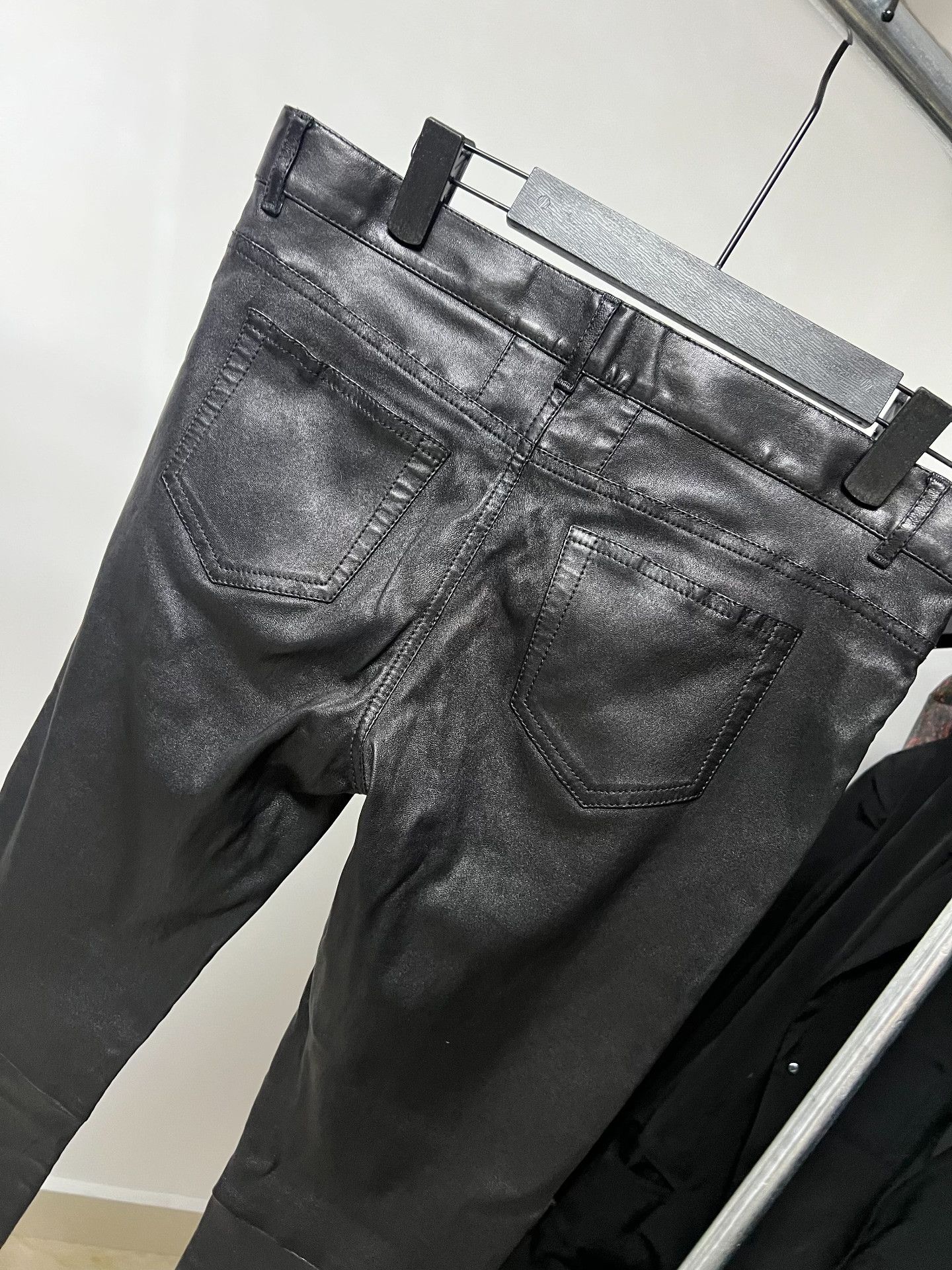 Saint Laurent Paris Saint Laurent Black Leather Skinny Pants Size 26" / US 2 / IT 38 - 4 Thumbnail