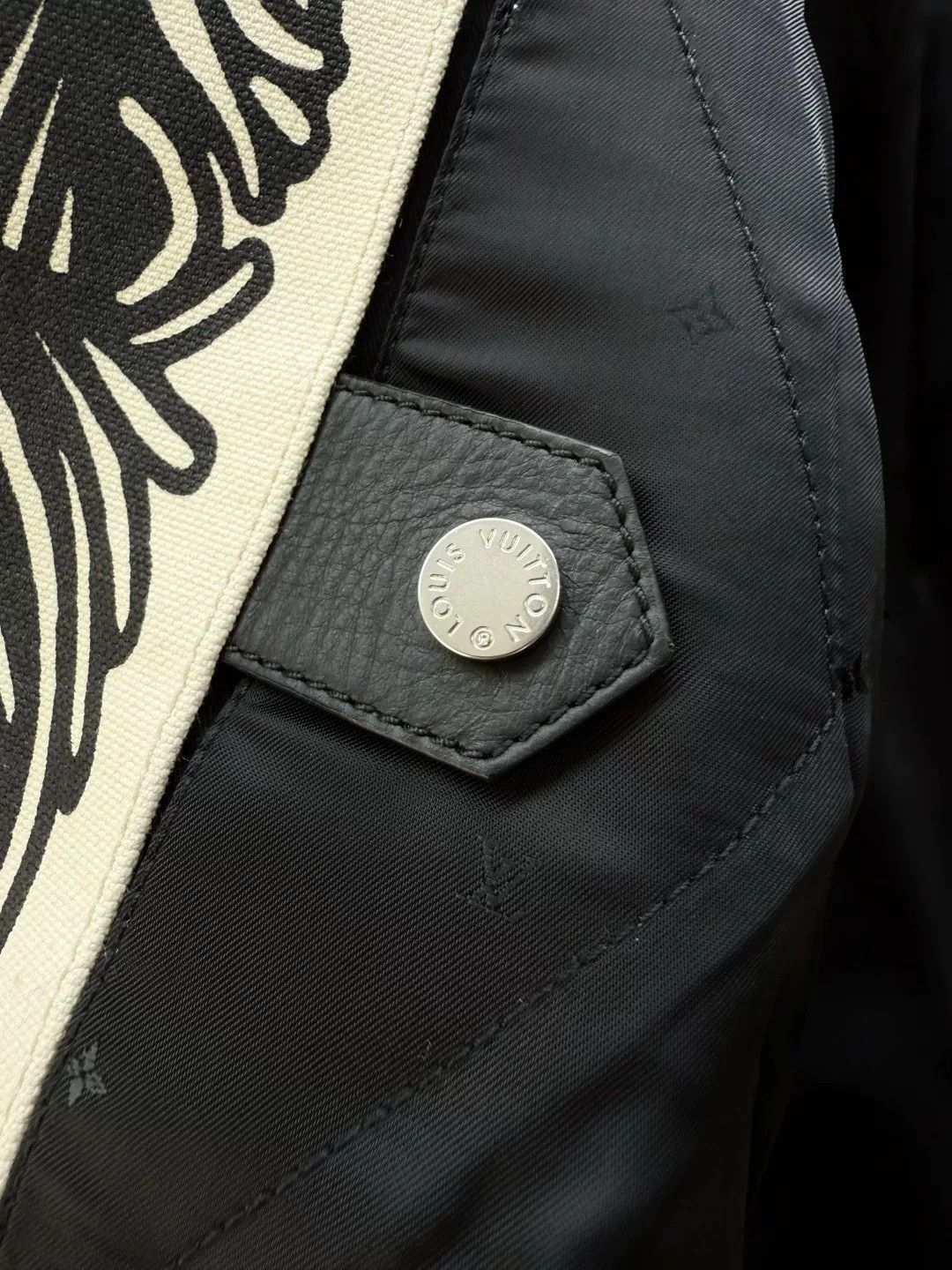 Louis Vuitton Louis Vuitton New Tagged Jacket Size US S / EU 44-46 / 1 - 6 Thumbnail