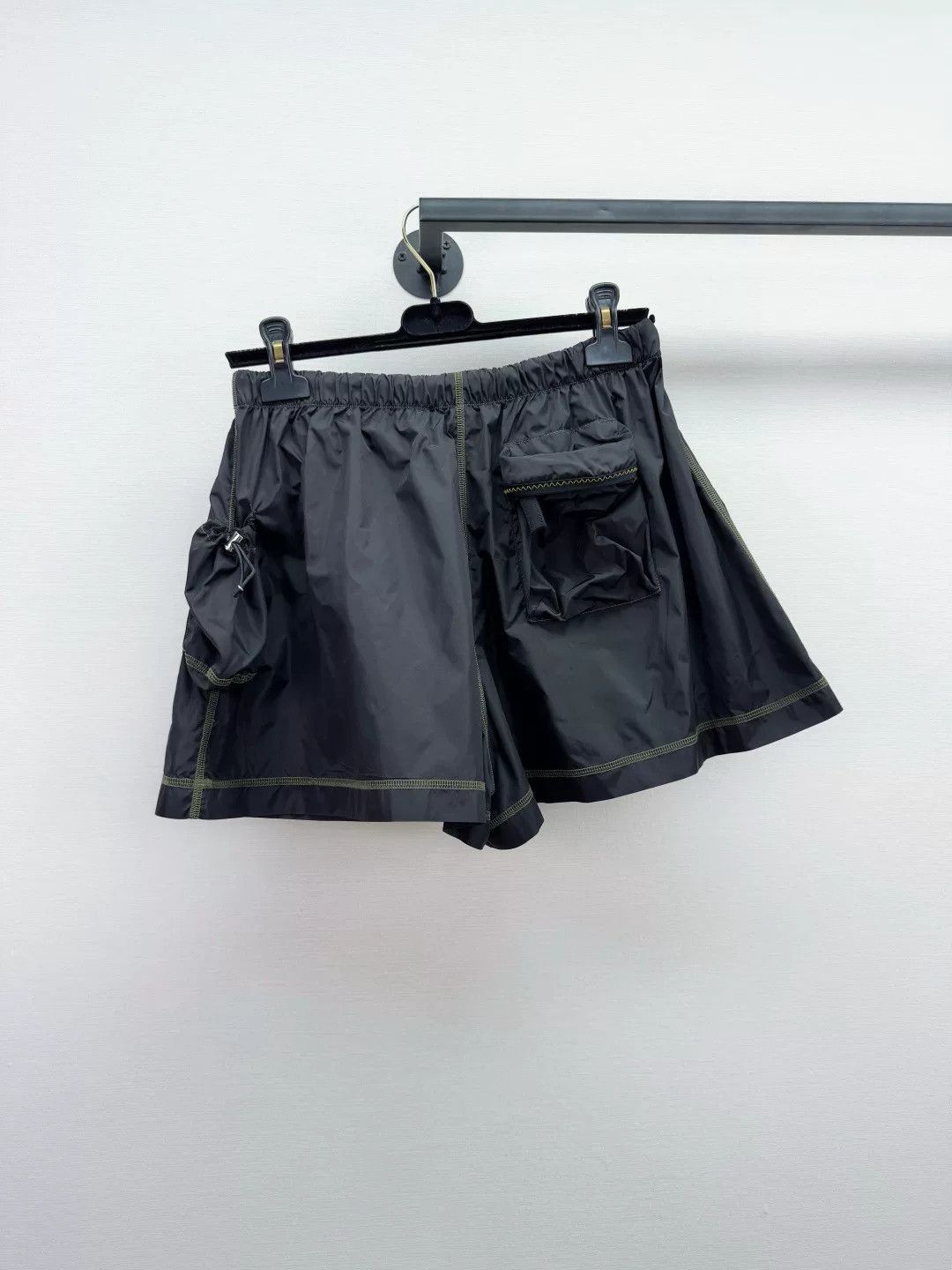 Prada Prada Steel Logo Cargo Shorts Size 40" / US 18 - 7 Thumbnail
