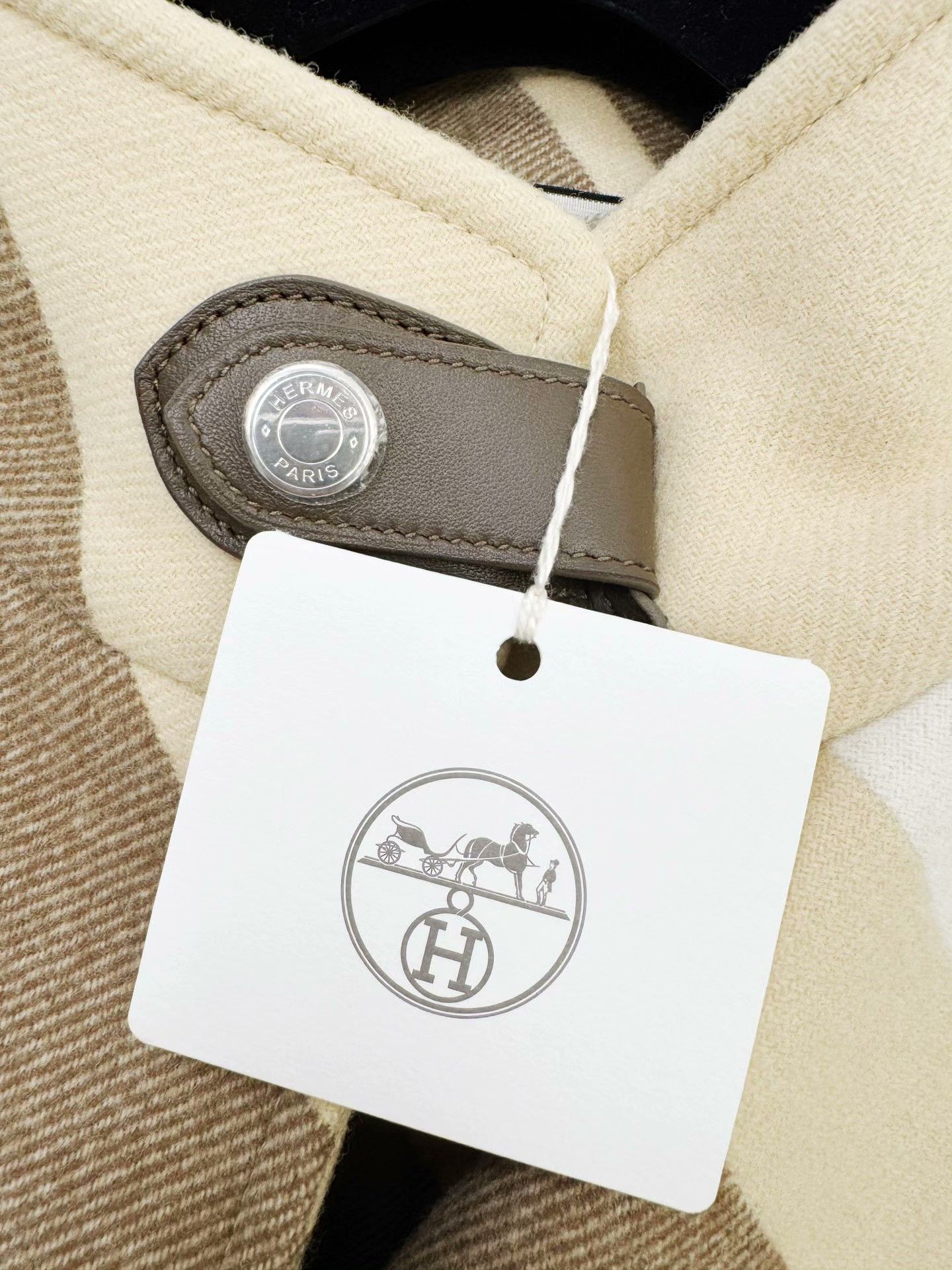 Hermes Hermes New Tag Wool Coat Size S / US 4 / IT 40 - 2 Thumbnail