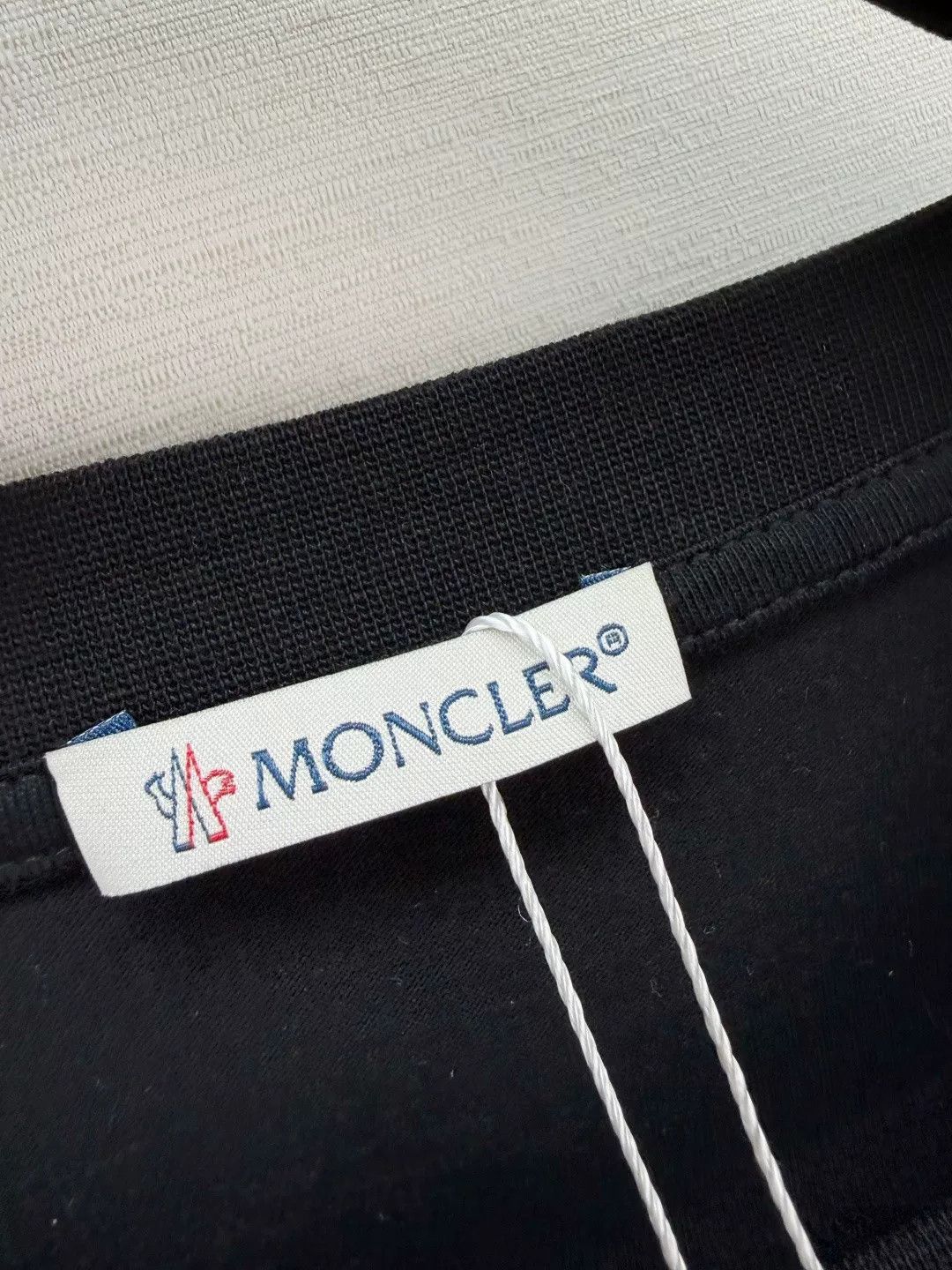 Moncler Moncler Men's Short-Sleeve Tee Size US XL / EU 56 / 4 - 7 Thumbnail