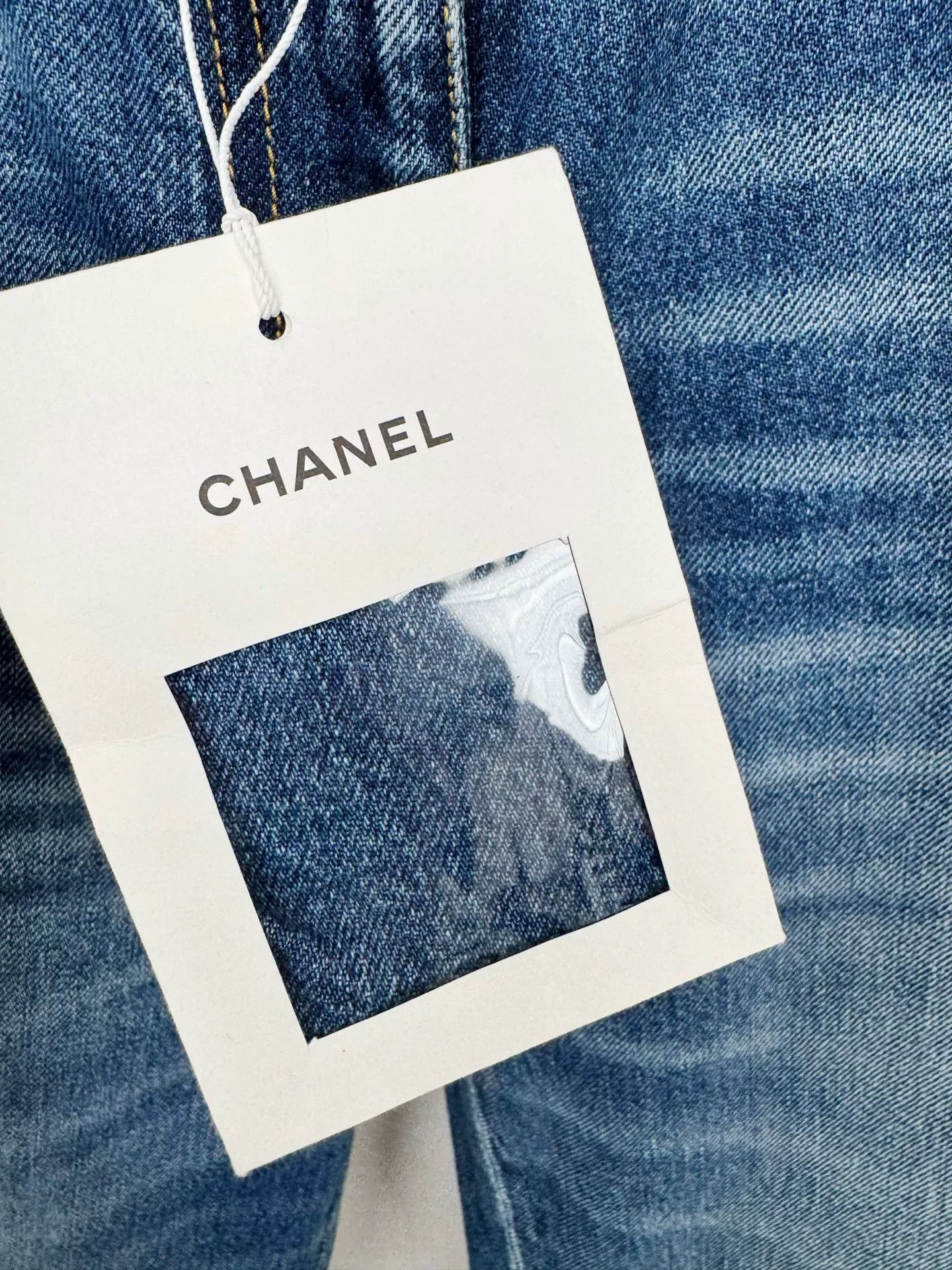 Chanel Chanel New Embroidered Jeans with Tags Size 36" / US 14 / IT 50 - 3 Thumbnail