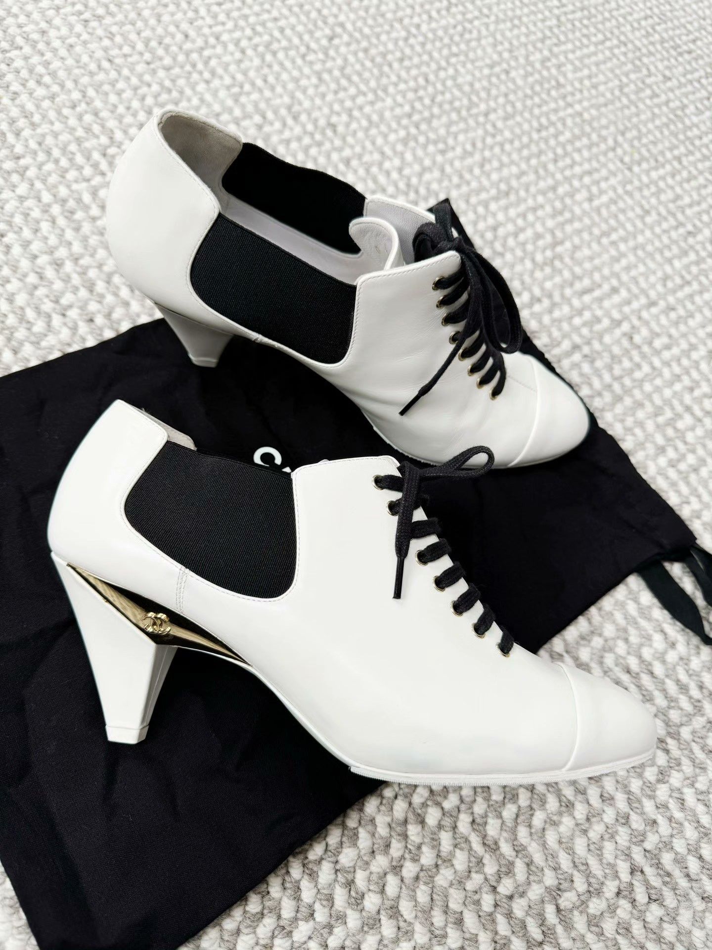 Chanel Chanel Block Heel Pumps Size US 5 / IT 35 - 2 Thumbnail