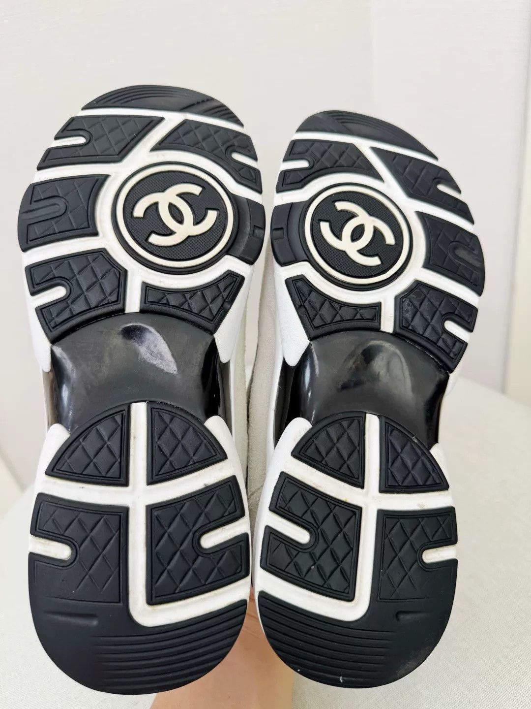 Chanel Chanel Women's Sneakers Size 37 Size US 6 / IT 36 - 7 Thumbnail