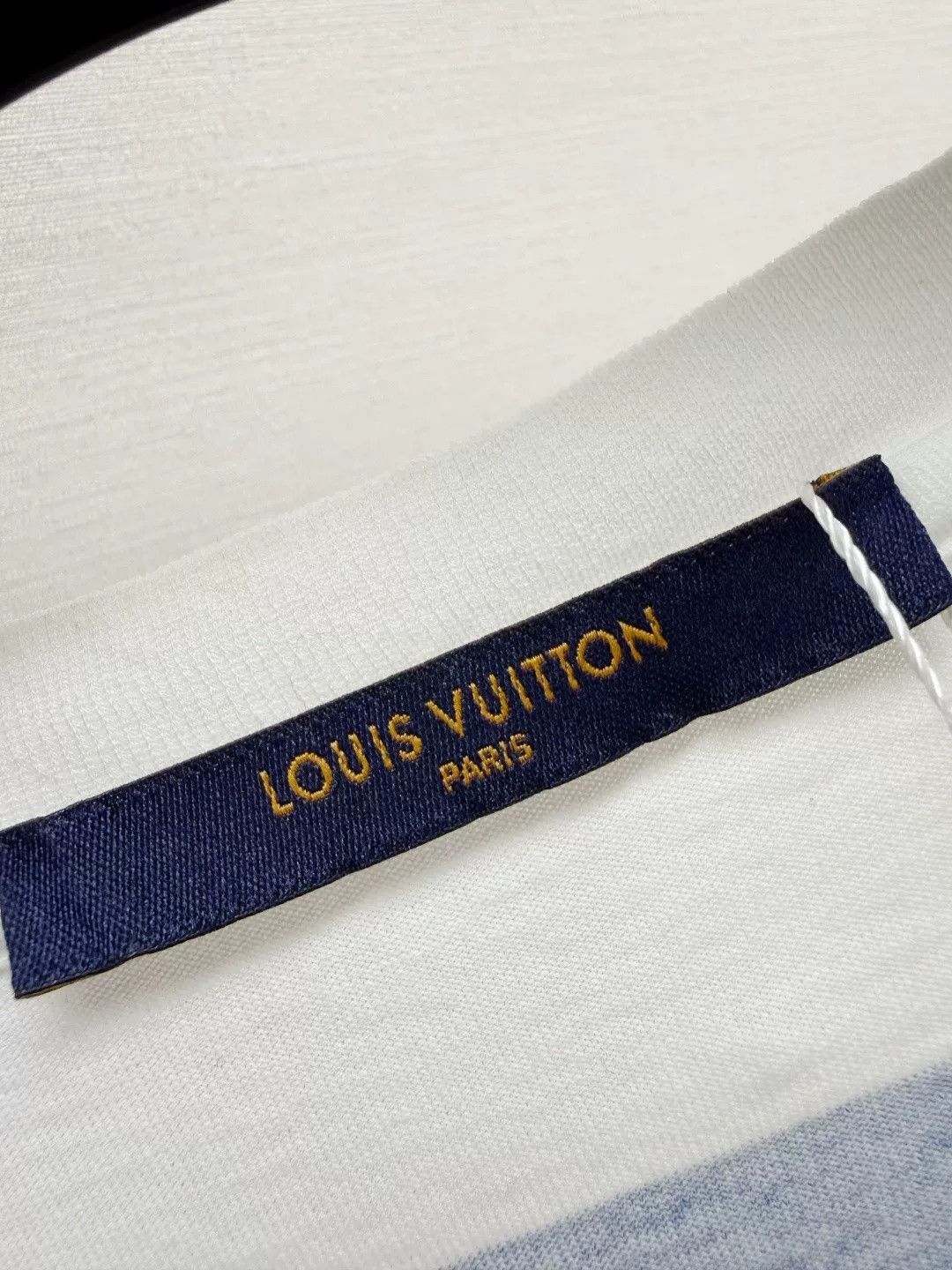 Louis Vuitton Louis Vuitton Short Sleeve T-Shirt Size US S / EU 44-46 / 1 - 2 Thumbnail