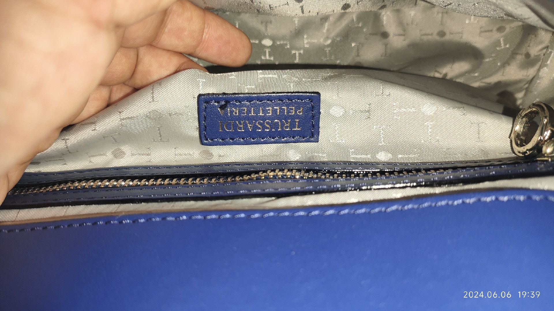 Trussardi Trussardi Medium Shoulder Bag Size ONE SIZE - 3 Thumbnail