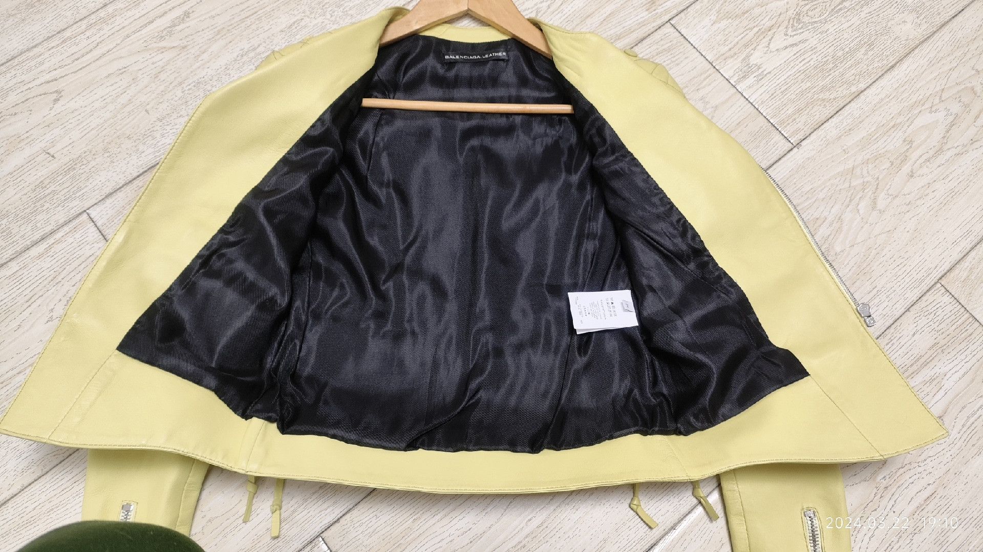Balenciaga Balenciaga Lemon Yellow Leather Biker Jacket Size XXS / US 00 / IT 34 - 6 Thumbnail