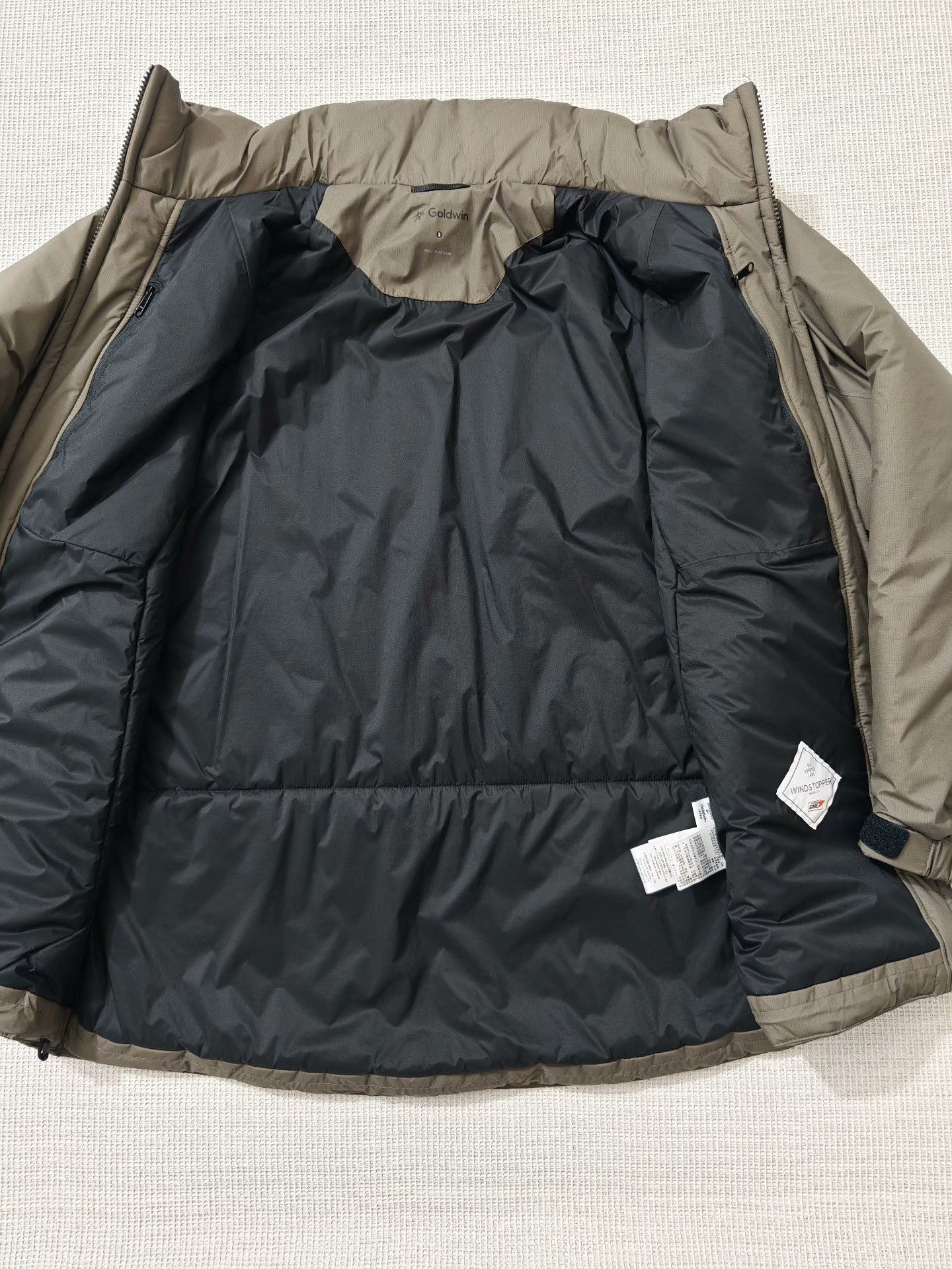 Goldwin Goldwin GORE-TEX Windstopper Jacket Size US L / EU 52-54 / 3 - 4 Thumbnail