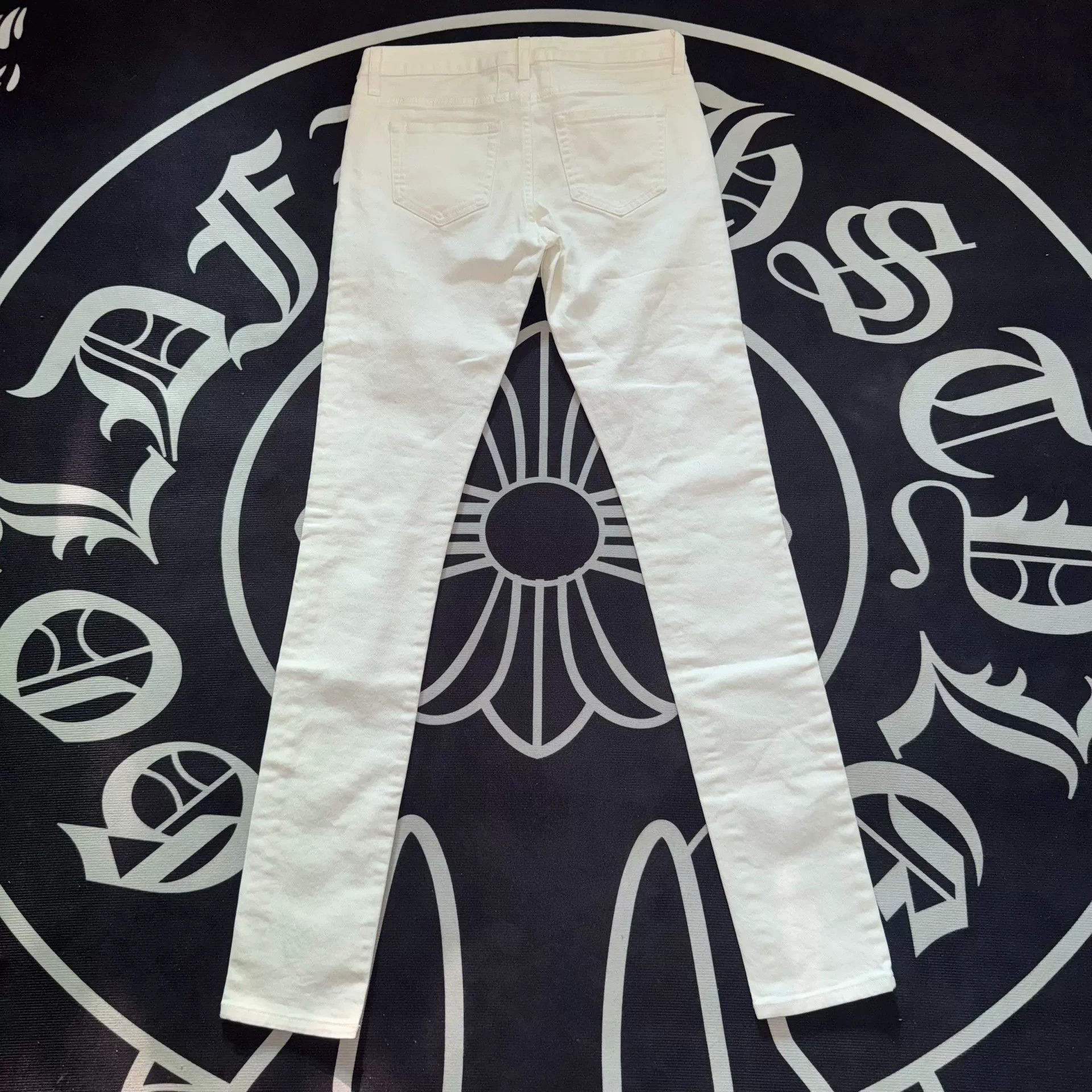 Saint Laurent Paris Saint Laurent SLP 16AW White Jeans Size 26" / US 2 / IT 38 - 2 Thumbnail
