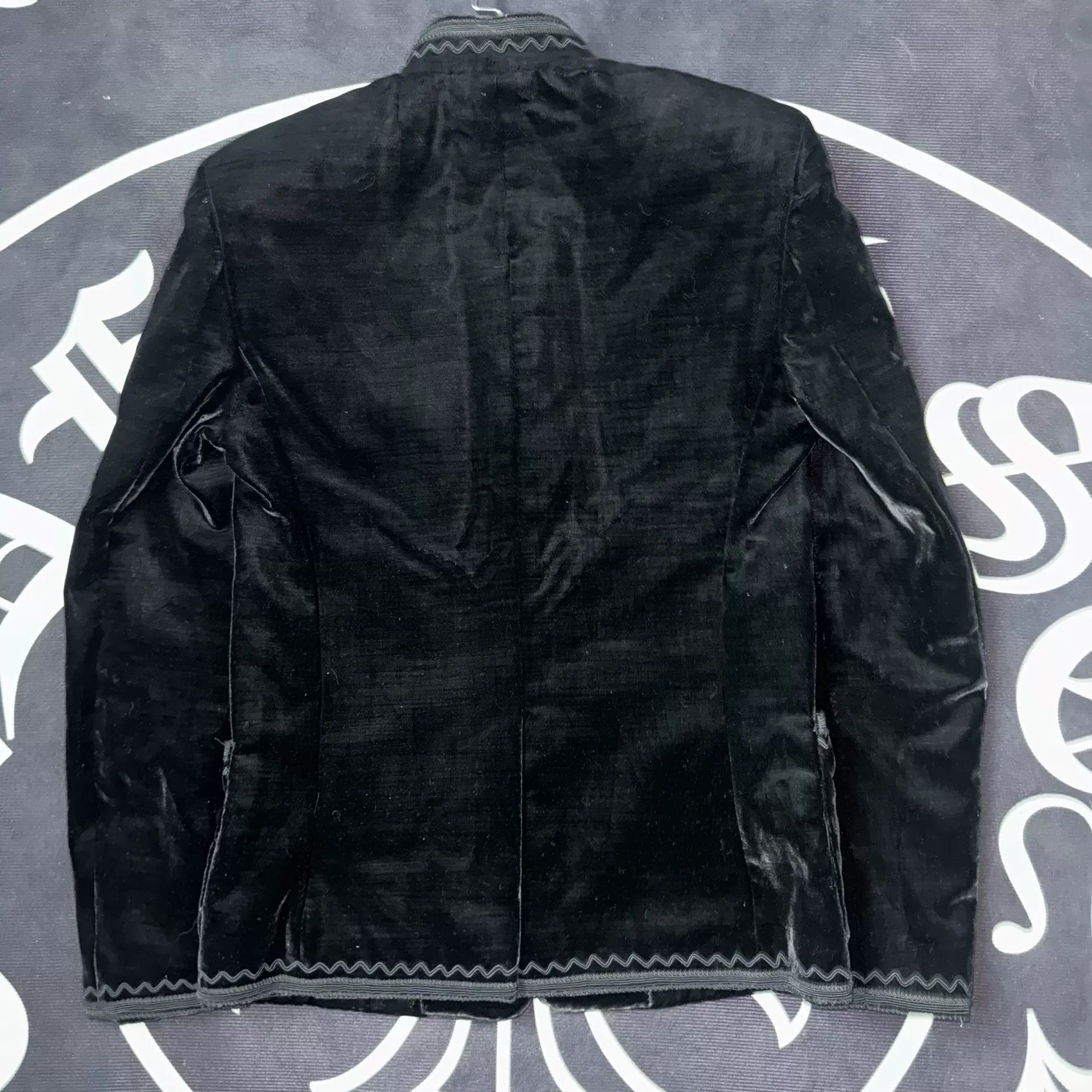 Saint Laurent Paris Saint Laurent 18FW Velvet Embroidered Tunic Size US S / EU 44-46 / 1 - 3 Thumbnail