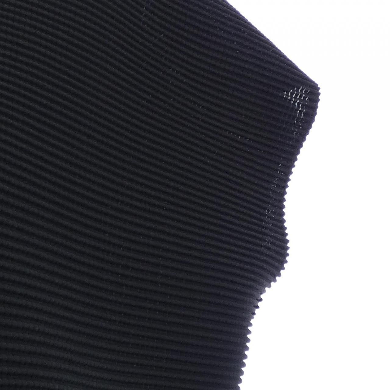 Issey Miyake Issey Miyake me ISSEY MIYAKE Top Textile Tops DUTY FREE for USA Size ONE SIZE - 6 Thumbnail