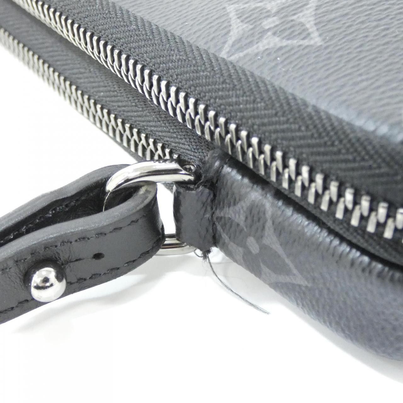 Louis Vuitton Louis Vuitton Louis Vuitton Monogram Eclipse Reverse Shoulder Bag Textile Crossbody Bag M69534 DUTY FREE for USA Size ONE SIZE - 6 Thumbnail