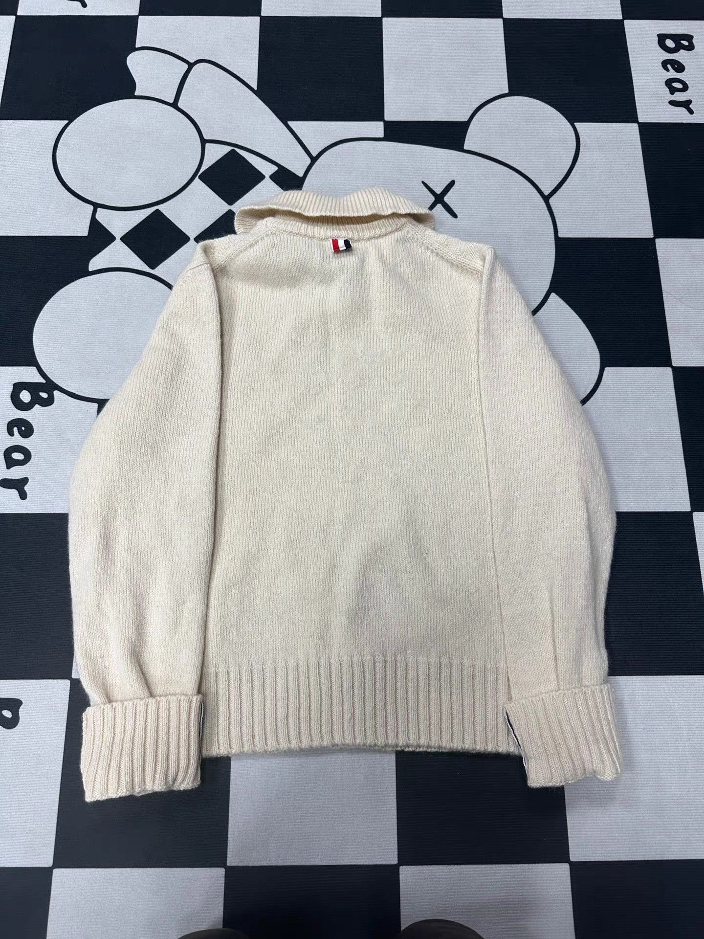 Thom Browne White Collared Sweater with Striped Cuffs Size US S / EU 44-46 / 1 - 2 Thumbnail