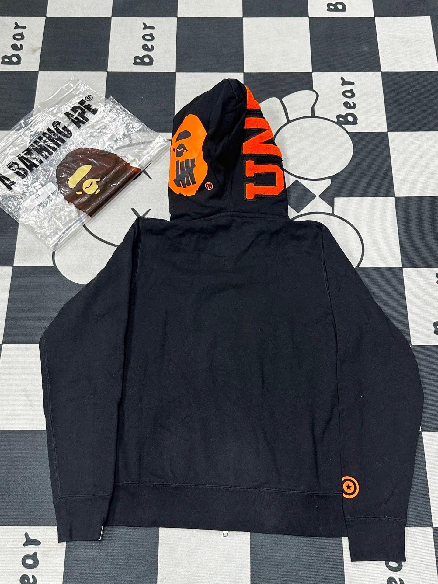 Bape Black Shark Camo Zip-Up Hoodie Size US M / EU 48-50 / 2 - 2 Thumbnail